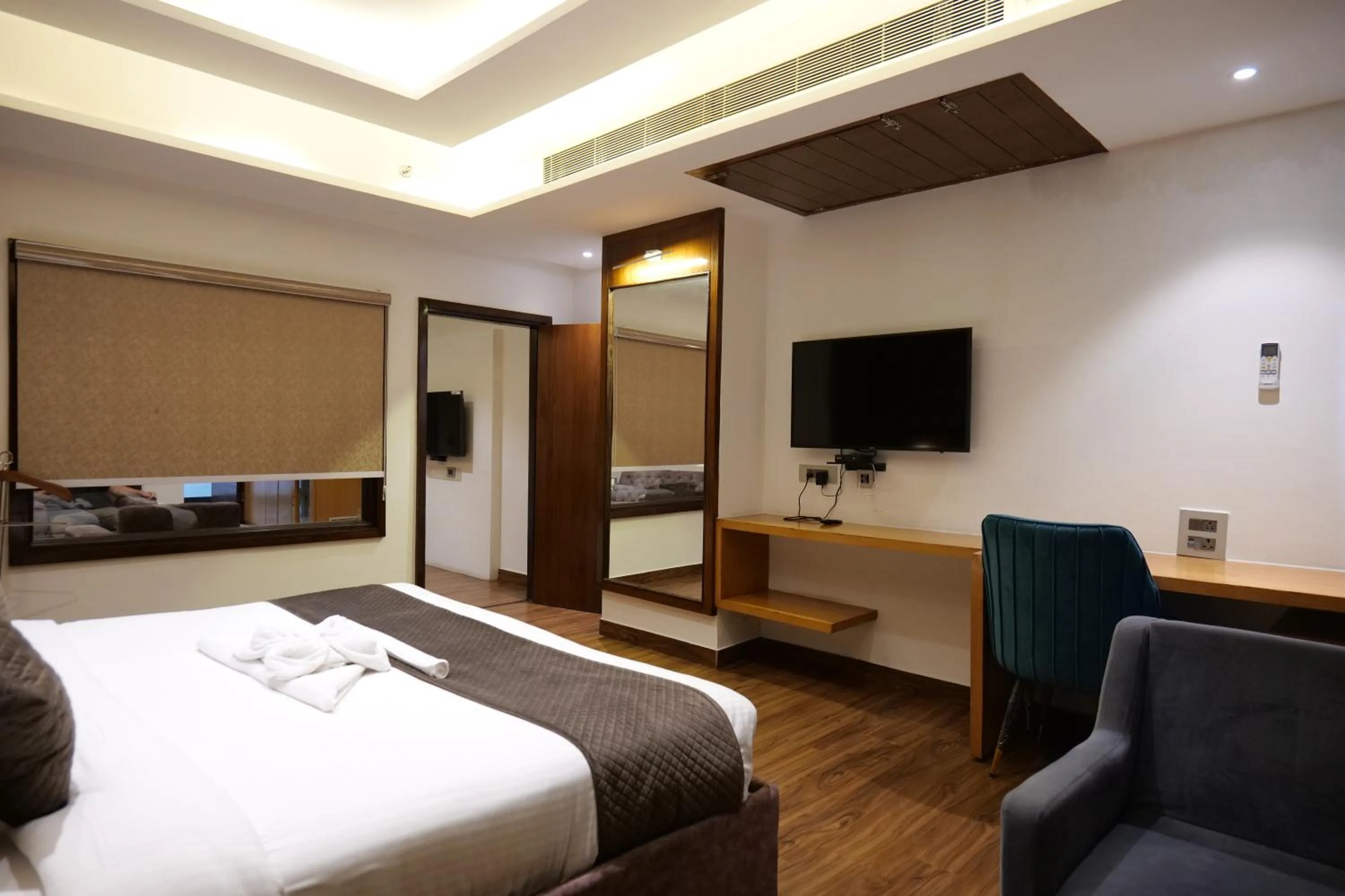 TV and multimedia, Bed in The Emerald Grand
