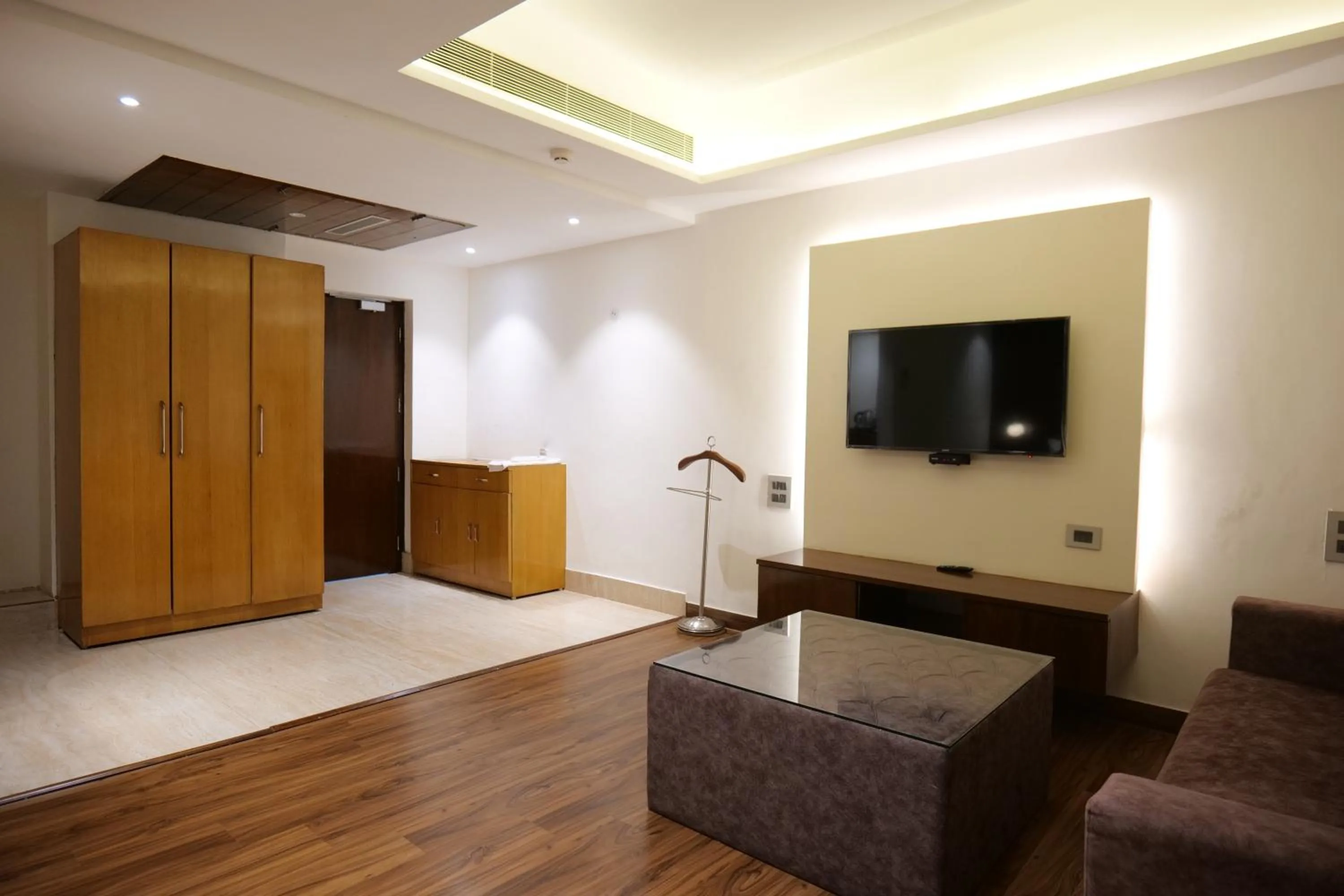 TV and multimedia in The Emerald Grand