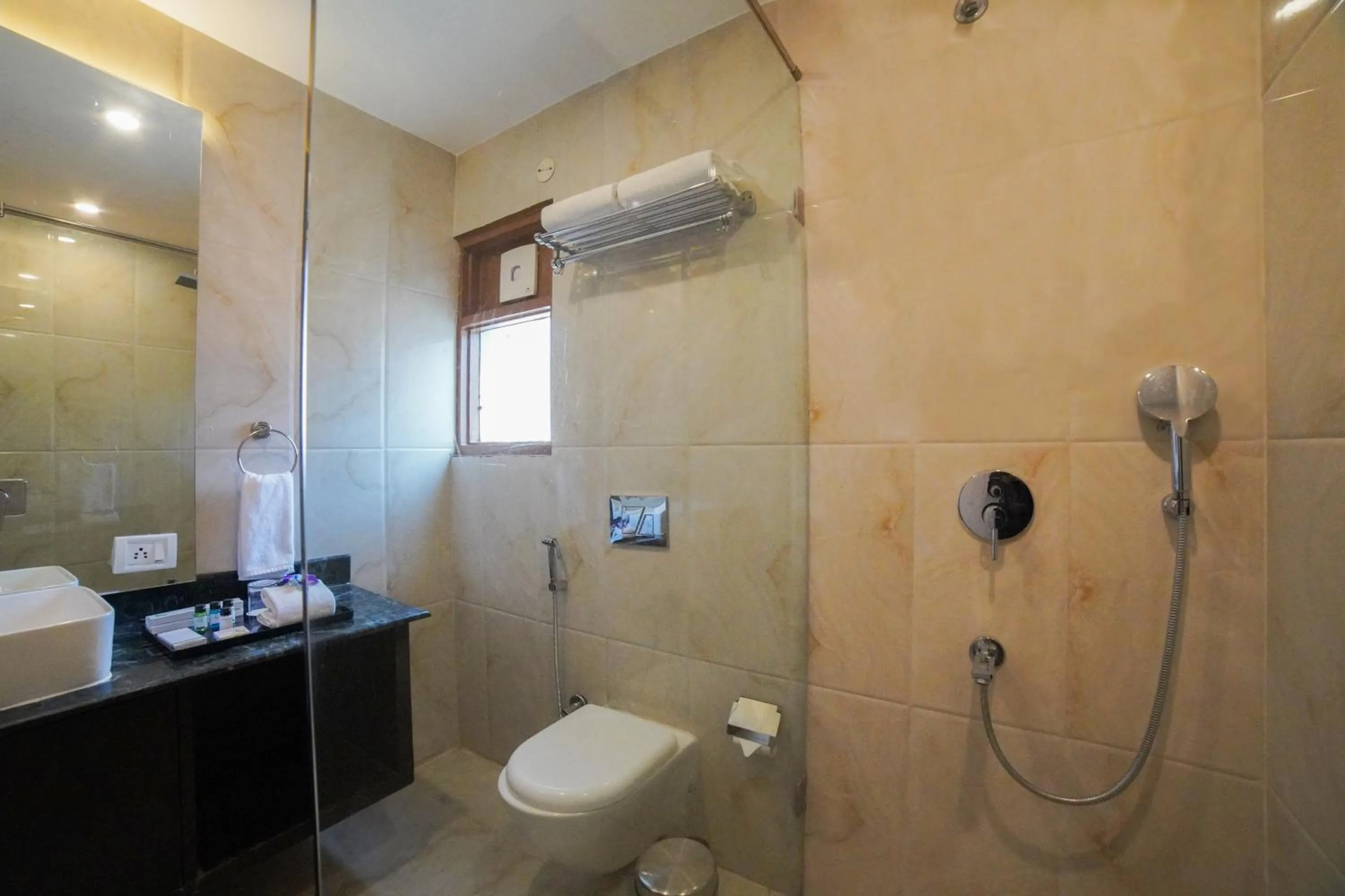 Bathroom in Country Inn Tarika Riverside Resort Jim Corbett
