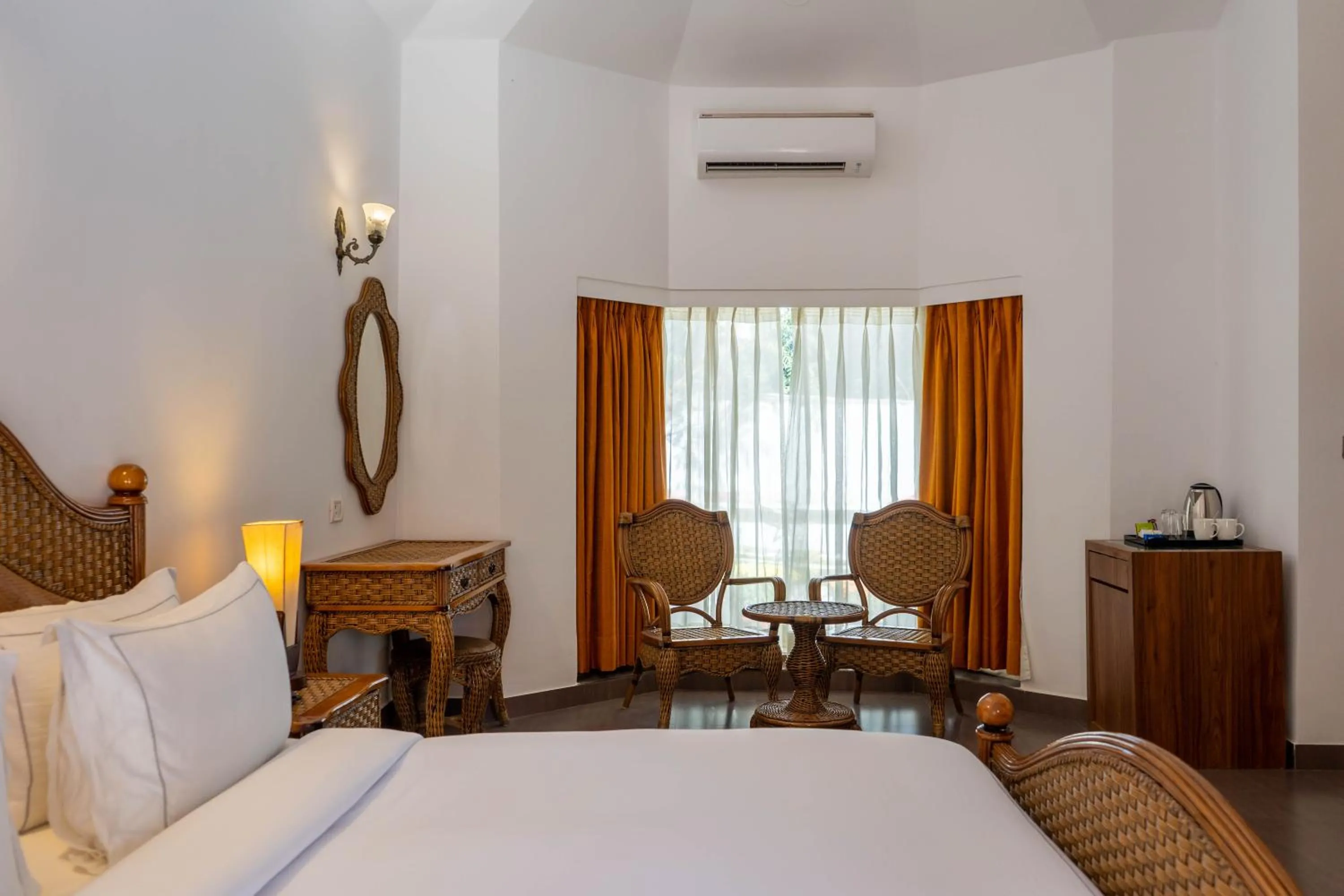 Photo of the whole room, Bed in Country Inn Tarika Riverside Resort Jim Corbett