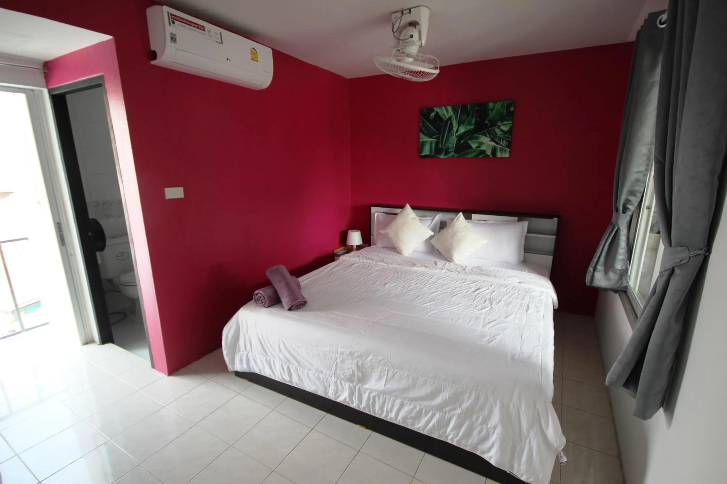 Bed in Hua Hin Paradise Guesthouse