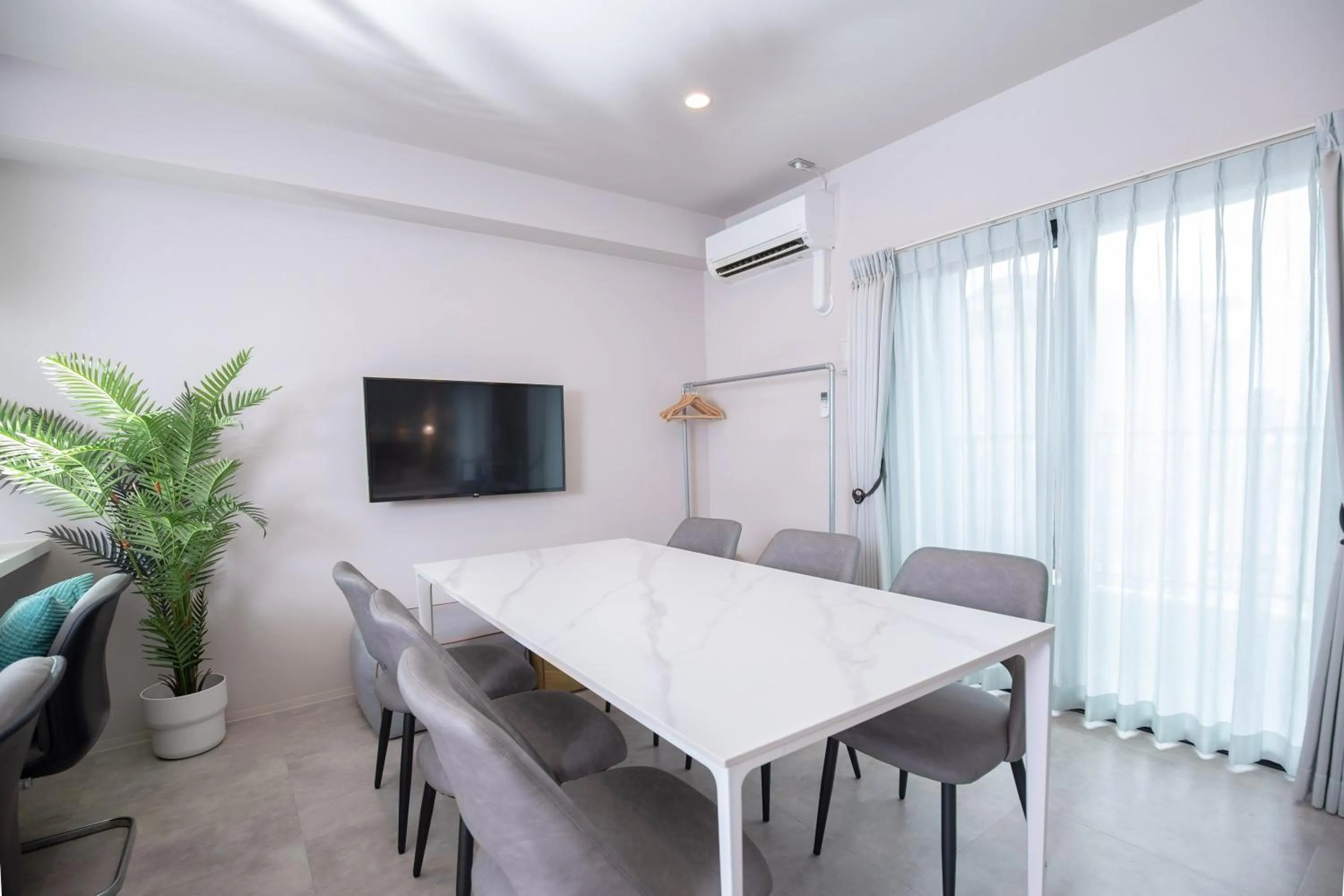 Seating area in HOTEL SO SUMIYOSHi ホテルソウ博多住吉