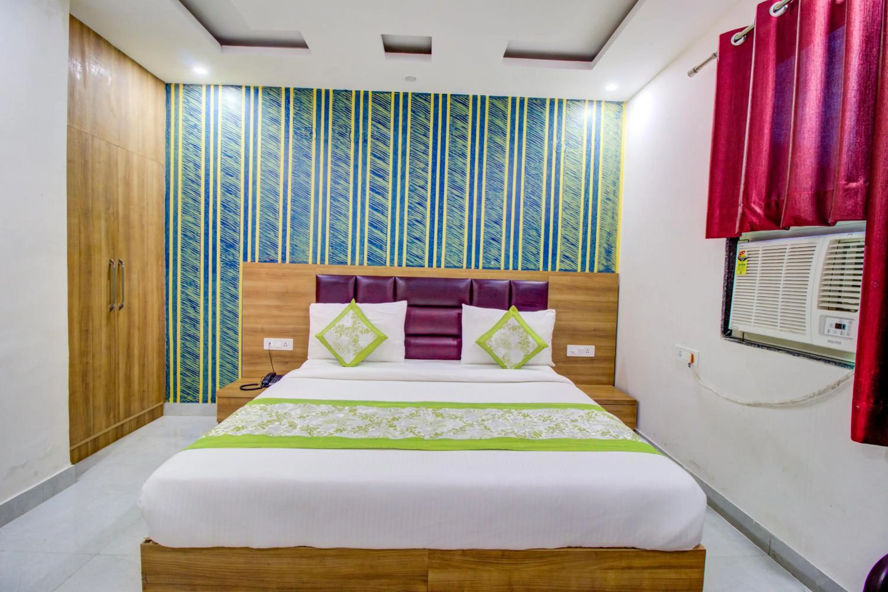 Bedroom, Bed in FabHotel Gross inn Suites - Nr IGI Airport New Delhi
