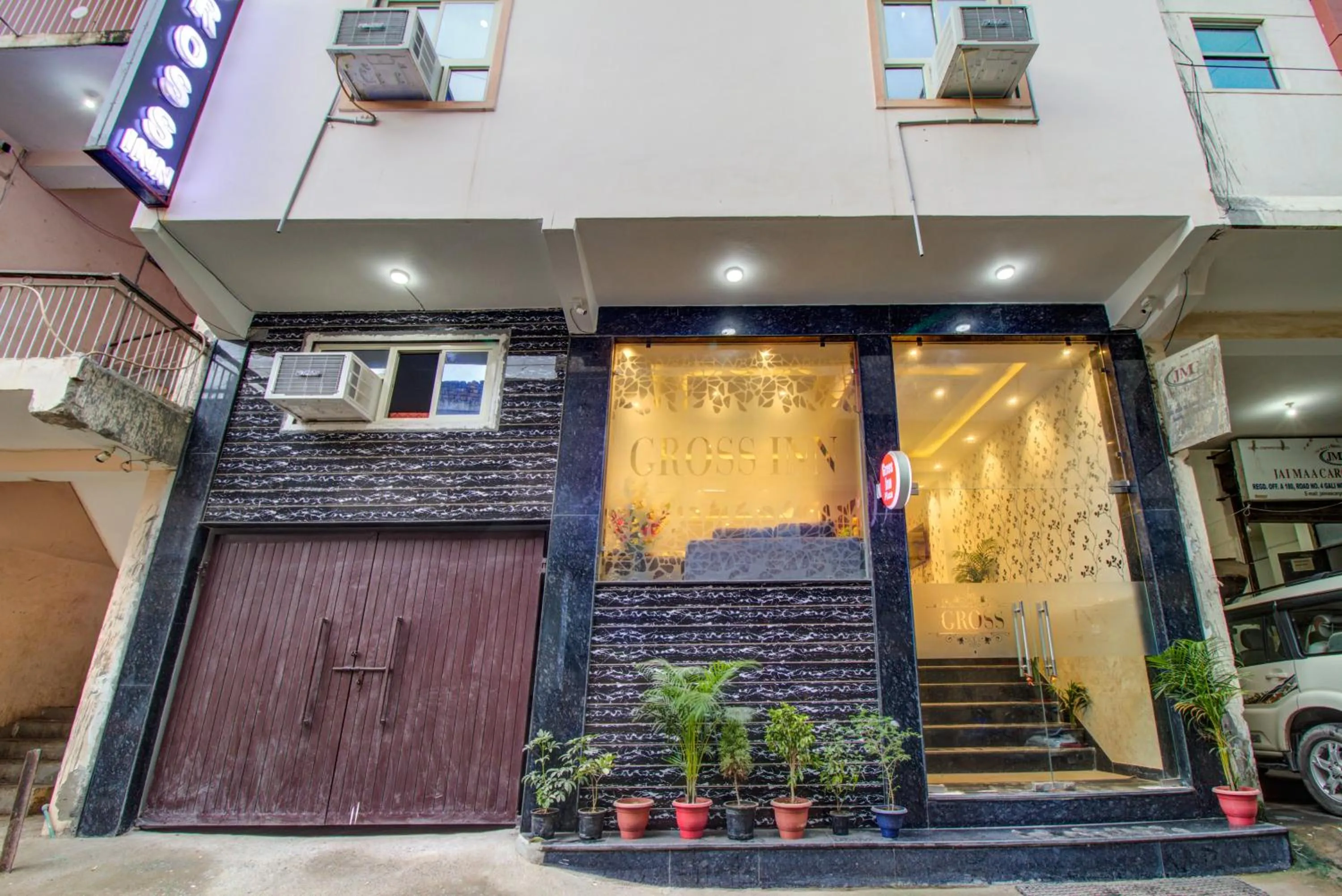 Property building in FabHotel Gross inn Suites - Nr IGI Airport New Delhi