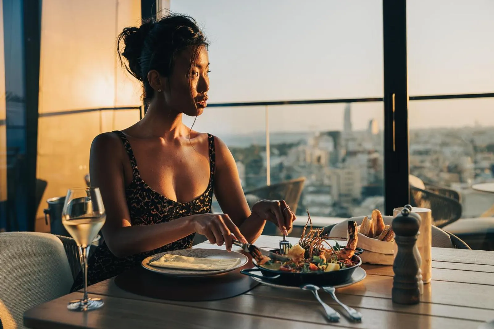 Restaurant/places to eat in The Icon Limassol