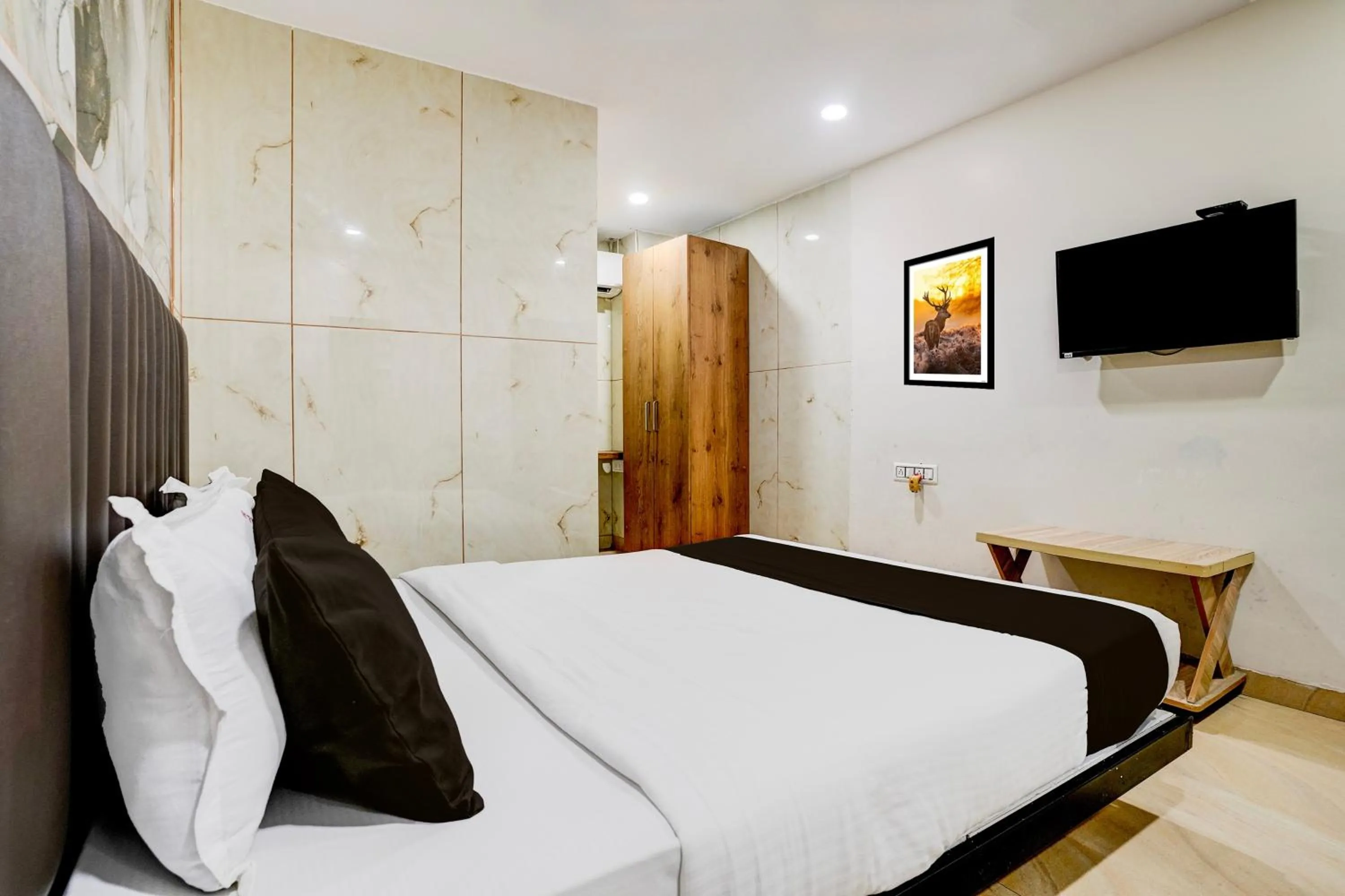 Bedroom, Bed in Super Collection O Ulife