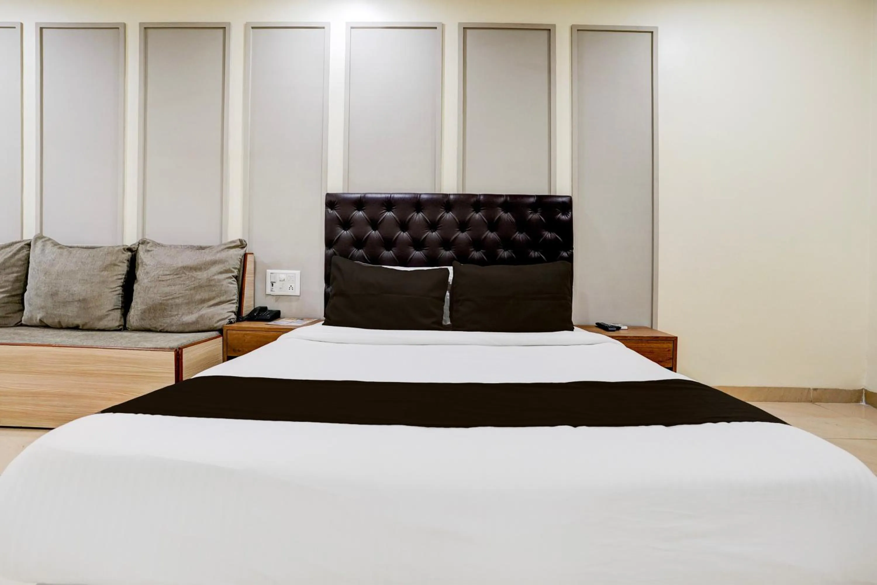 Bedroom, Bed in Super Collection O Ulife