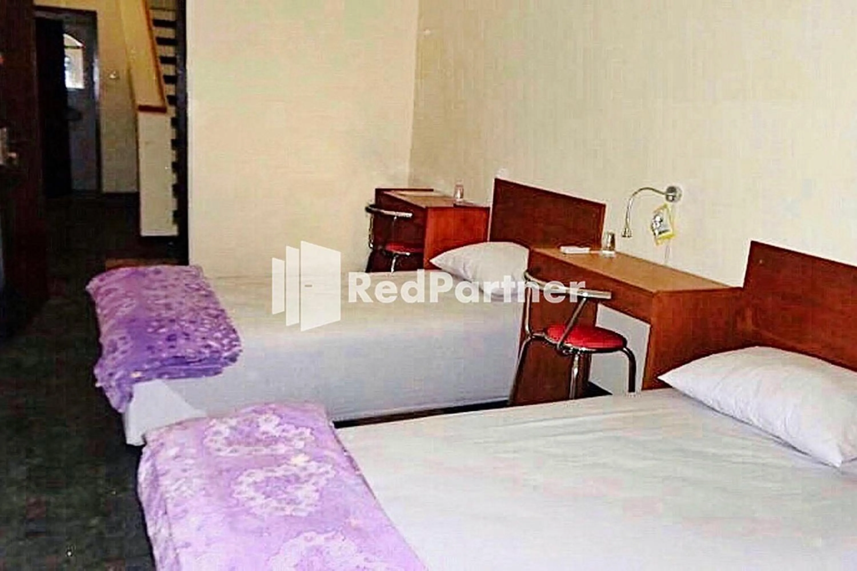 Bed in Langko 48 RedPartner