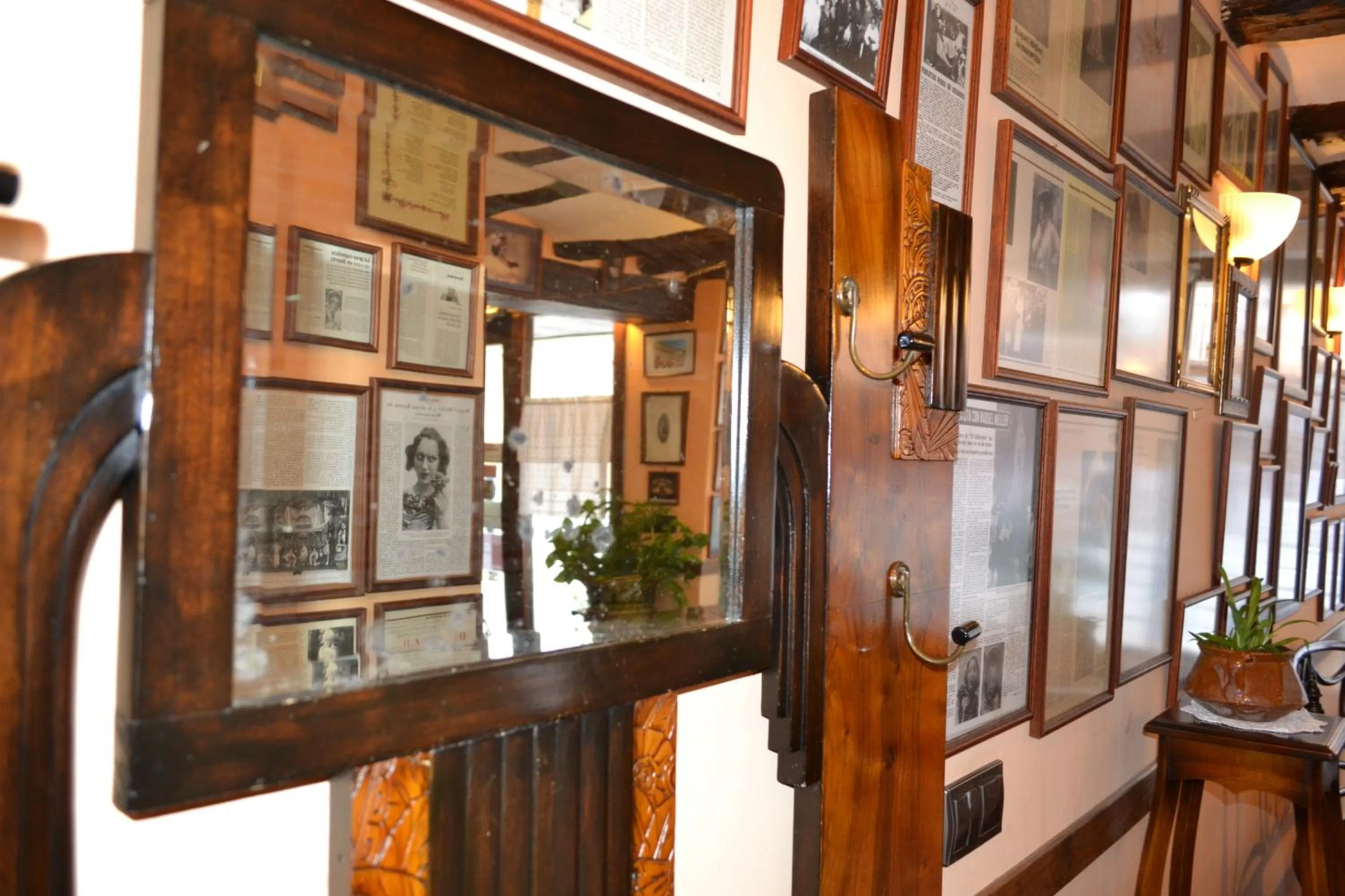 Decorative detail in Hostal Santa Agueda