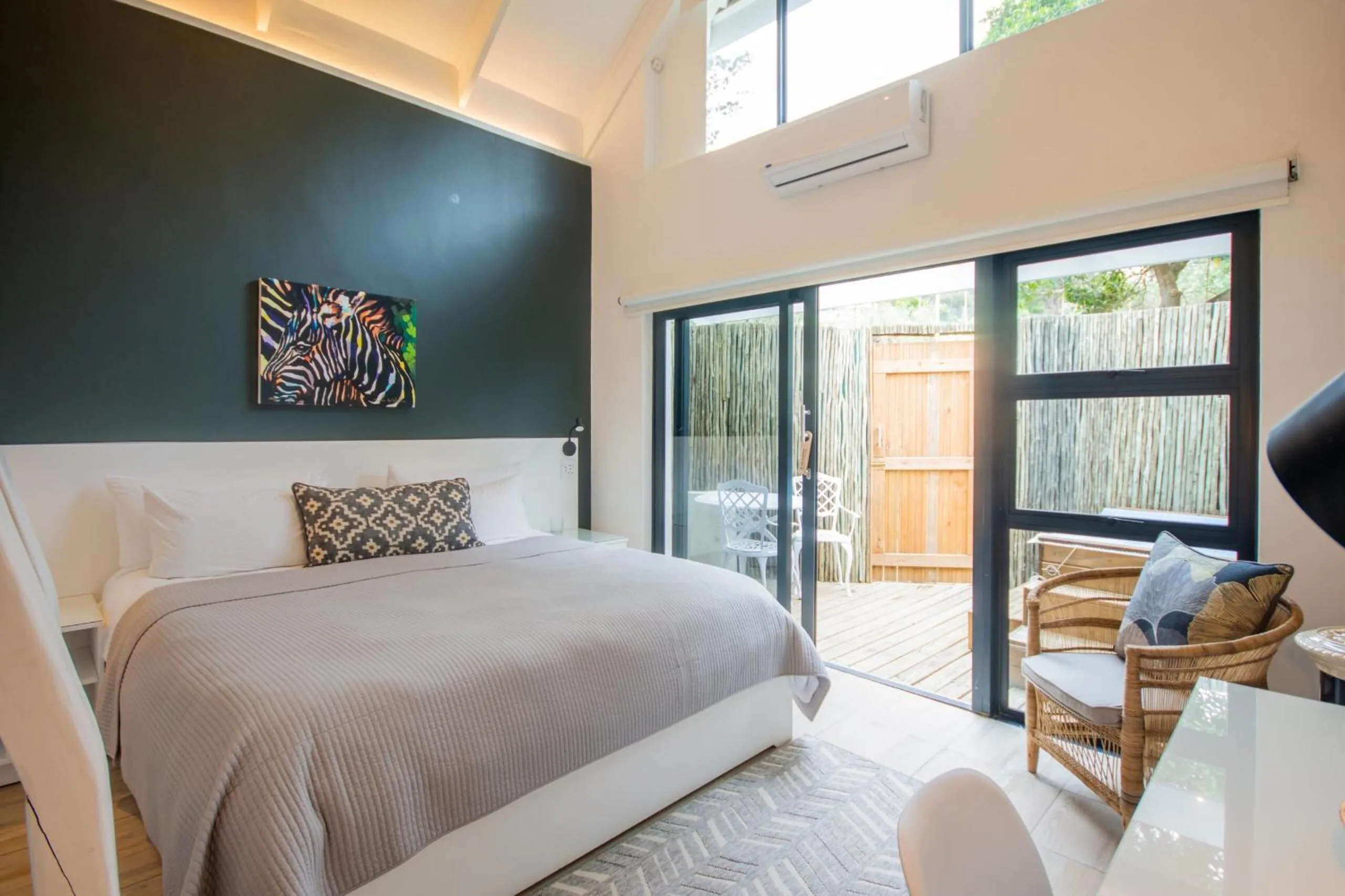 Bedroom, Bed in Vida Nova Retreat