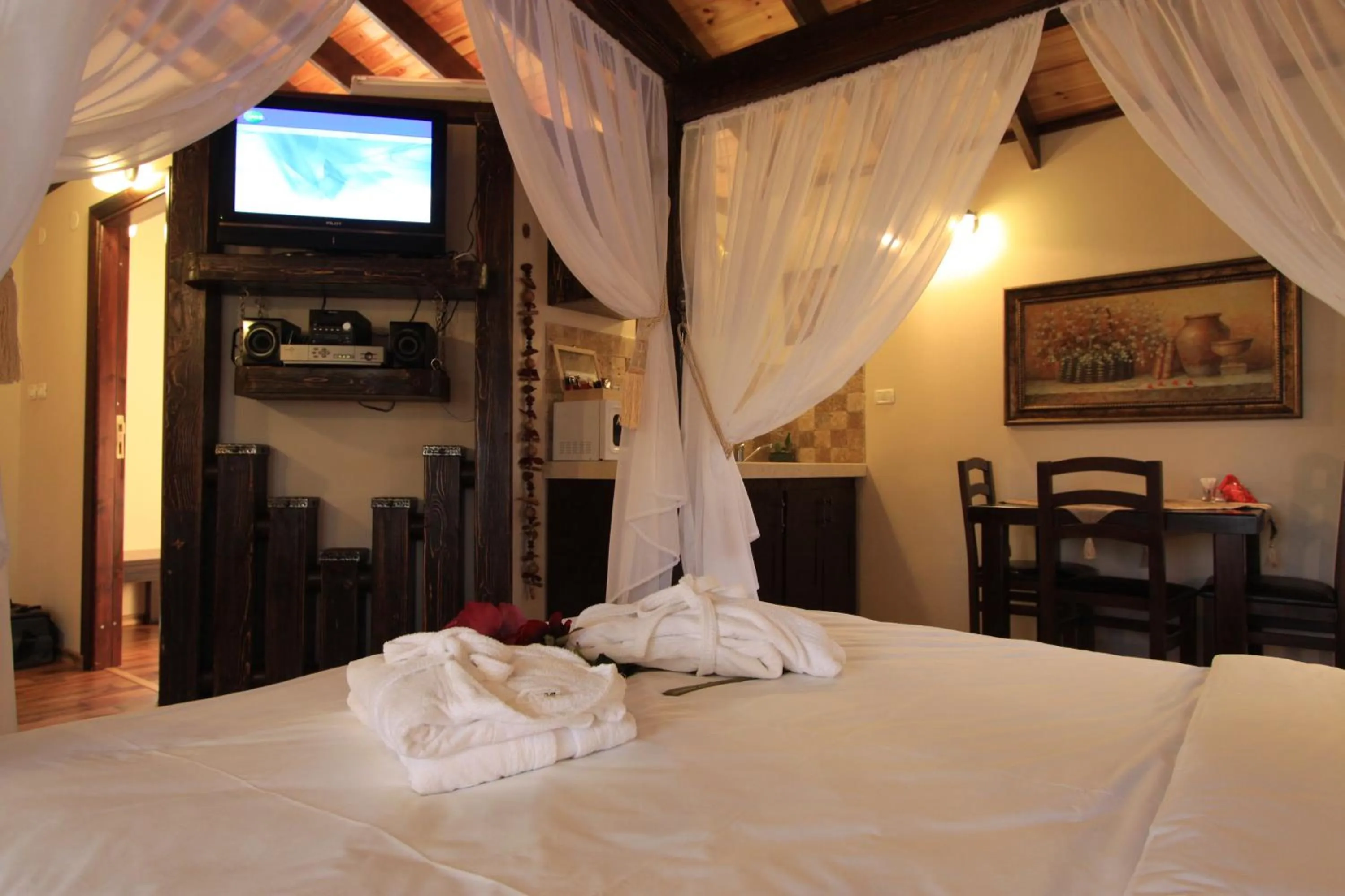 Bed in The Pearl of the Golan - Pnina BaGolan