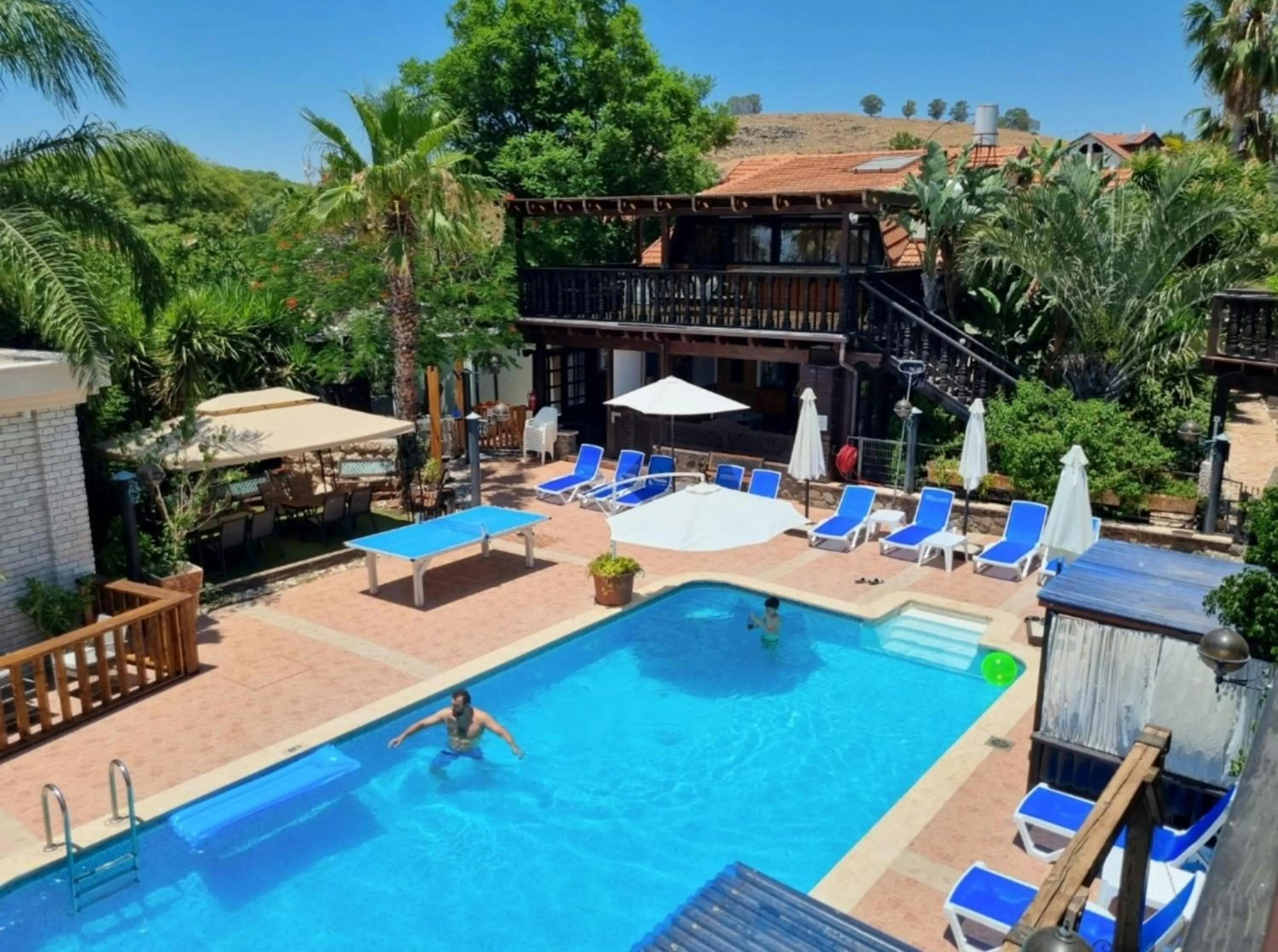 Table tennis in The Pearl of the Golan - Pnina BaGolan