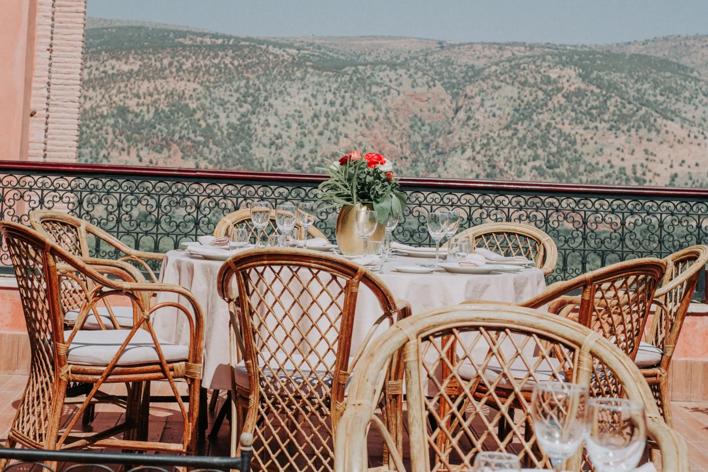 Restaurant/places to eat in Borj Des Cascades & Spa