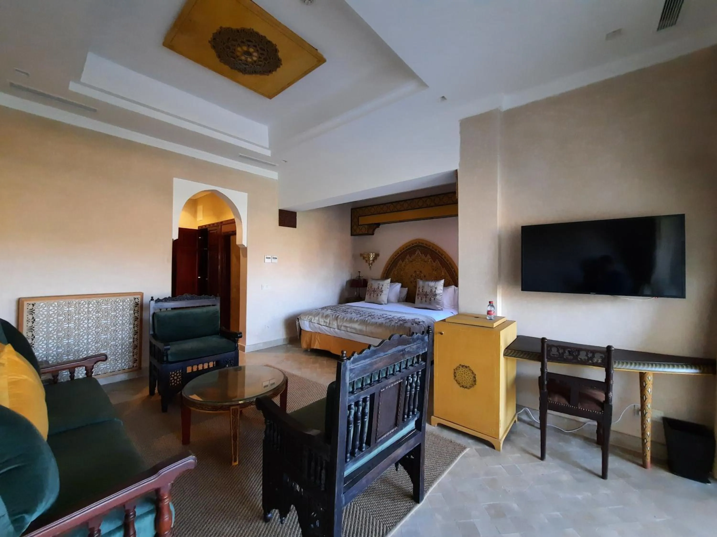 Bed in Borj Des Cascades & Spa