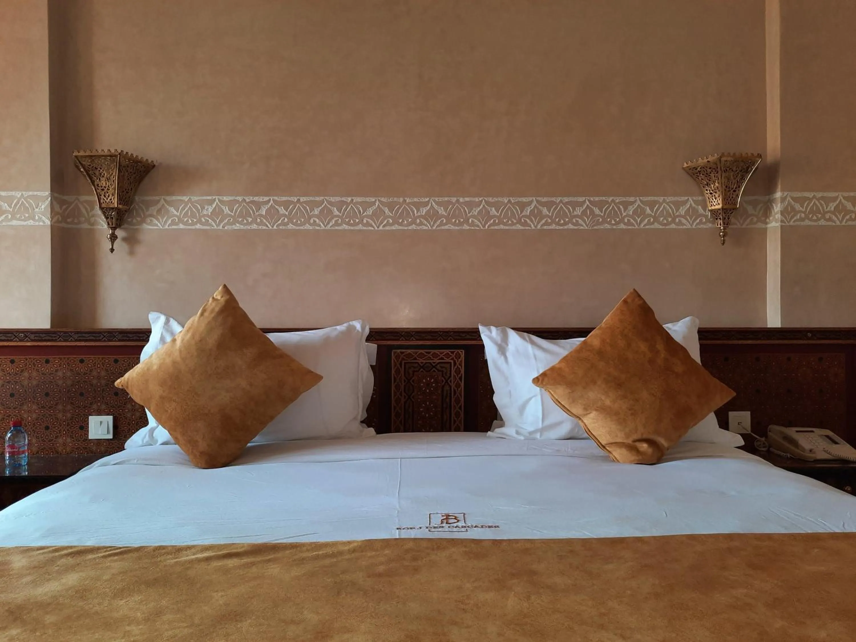 Bed in Borj Des Cascades & Spa