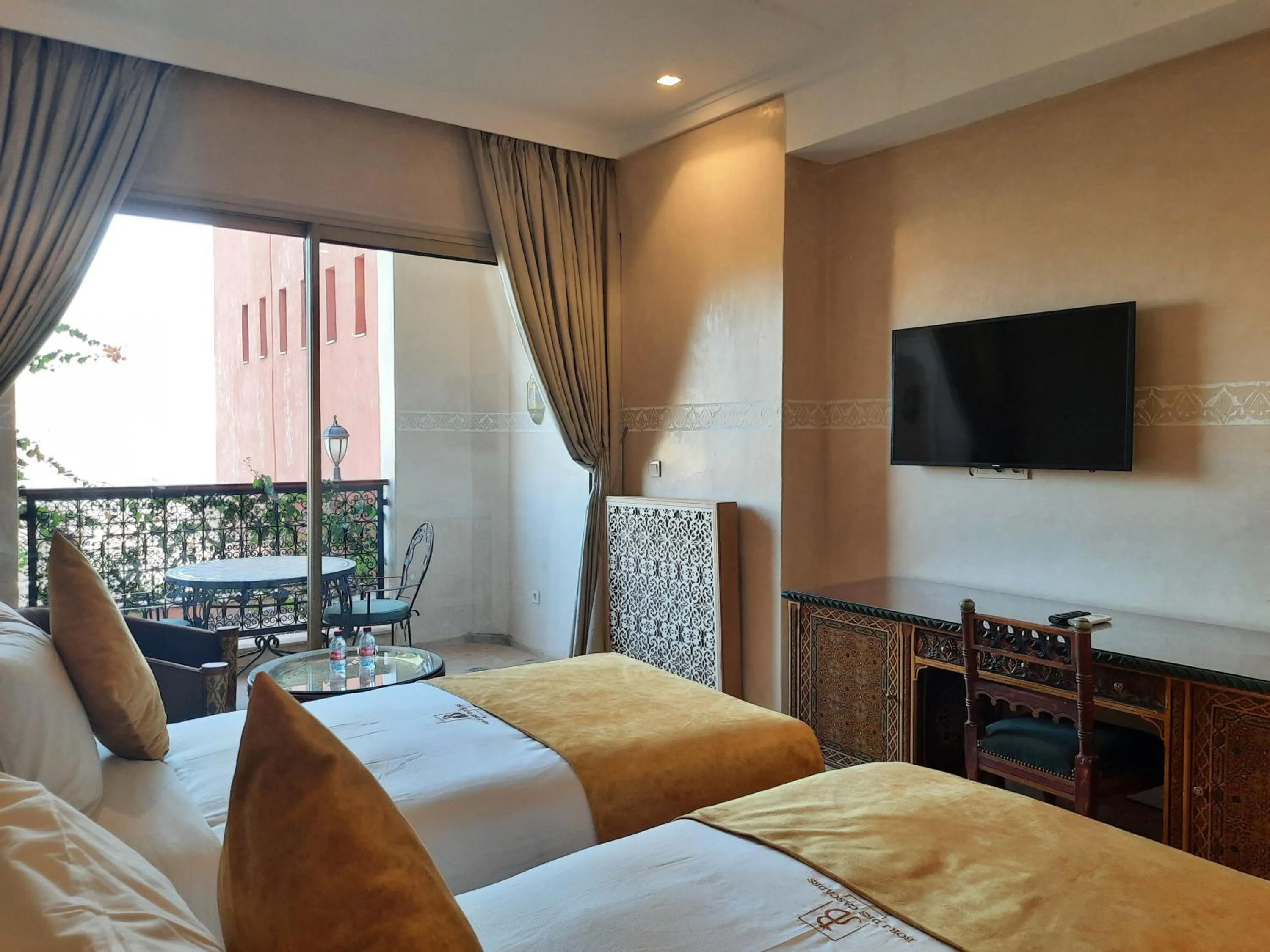 TV and multimedia, Bed in Borj Des Cascades & Spa