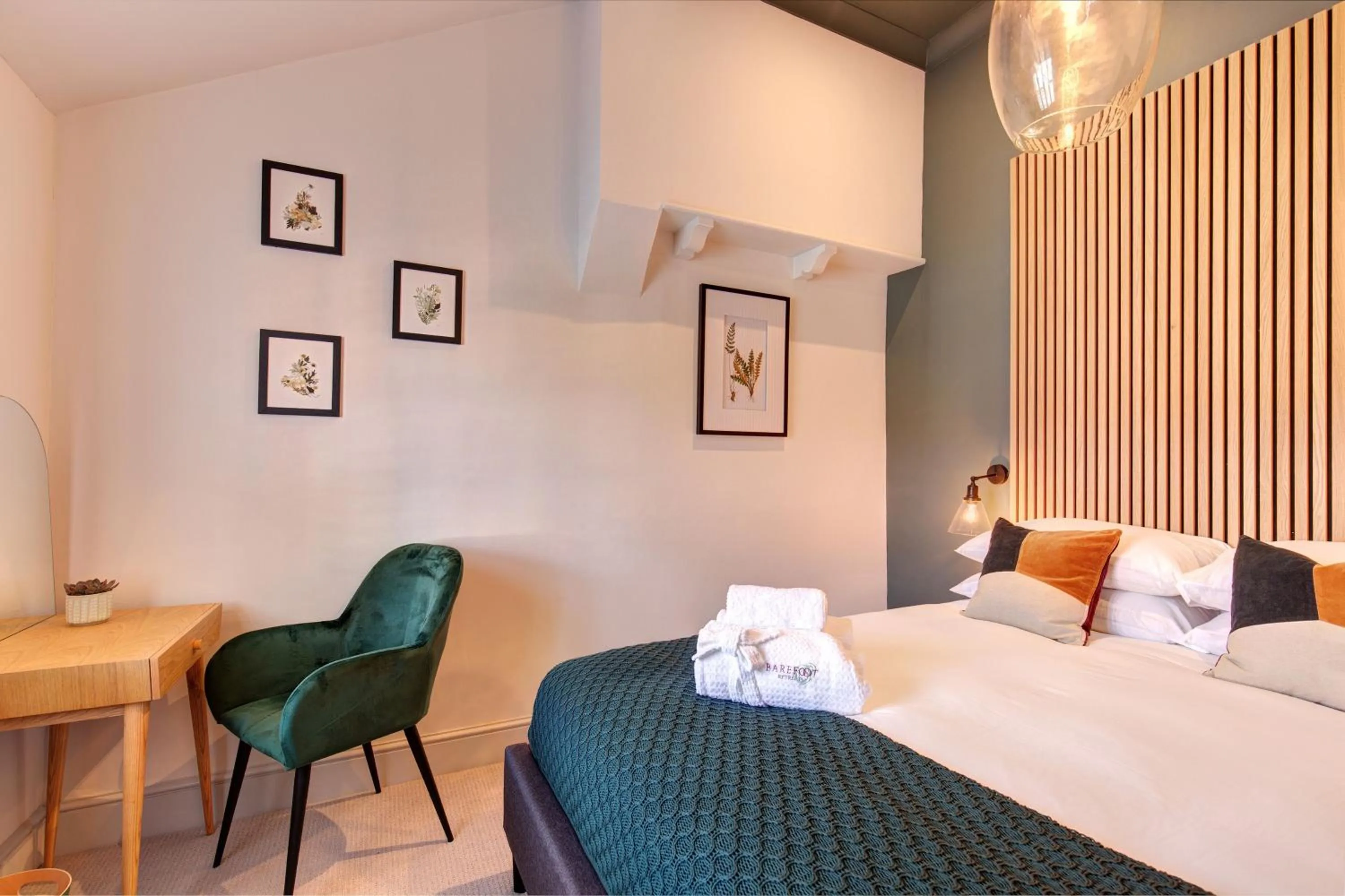 Photo of the whole room, Bed in The Railway Hotel by Barefoot Retreats