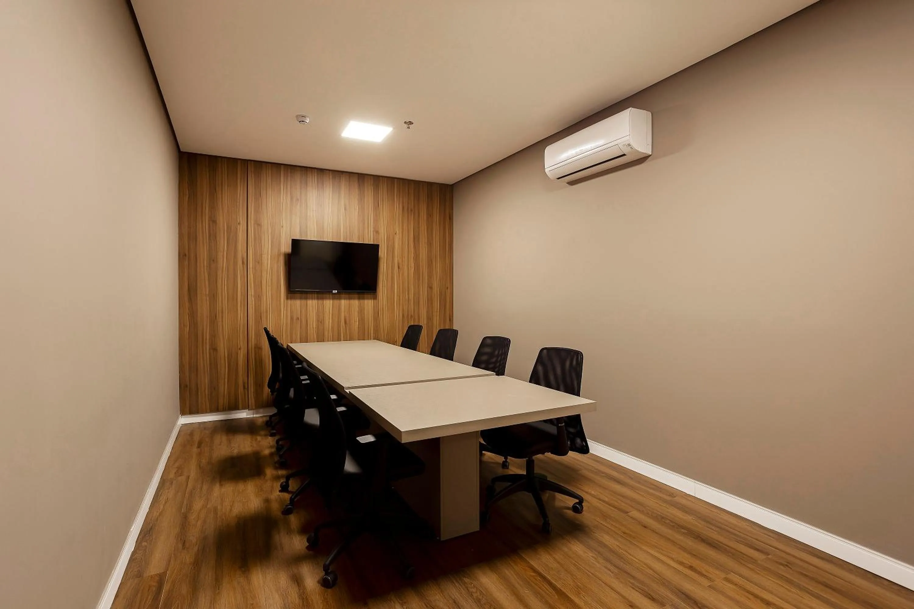 Meeting/conference room in Nacional Inn Rondonópolis