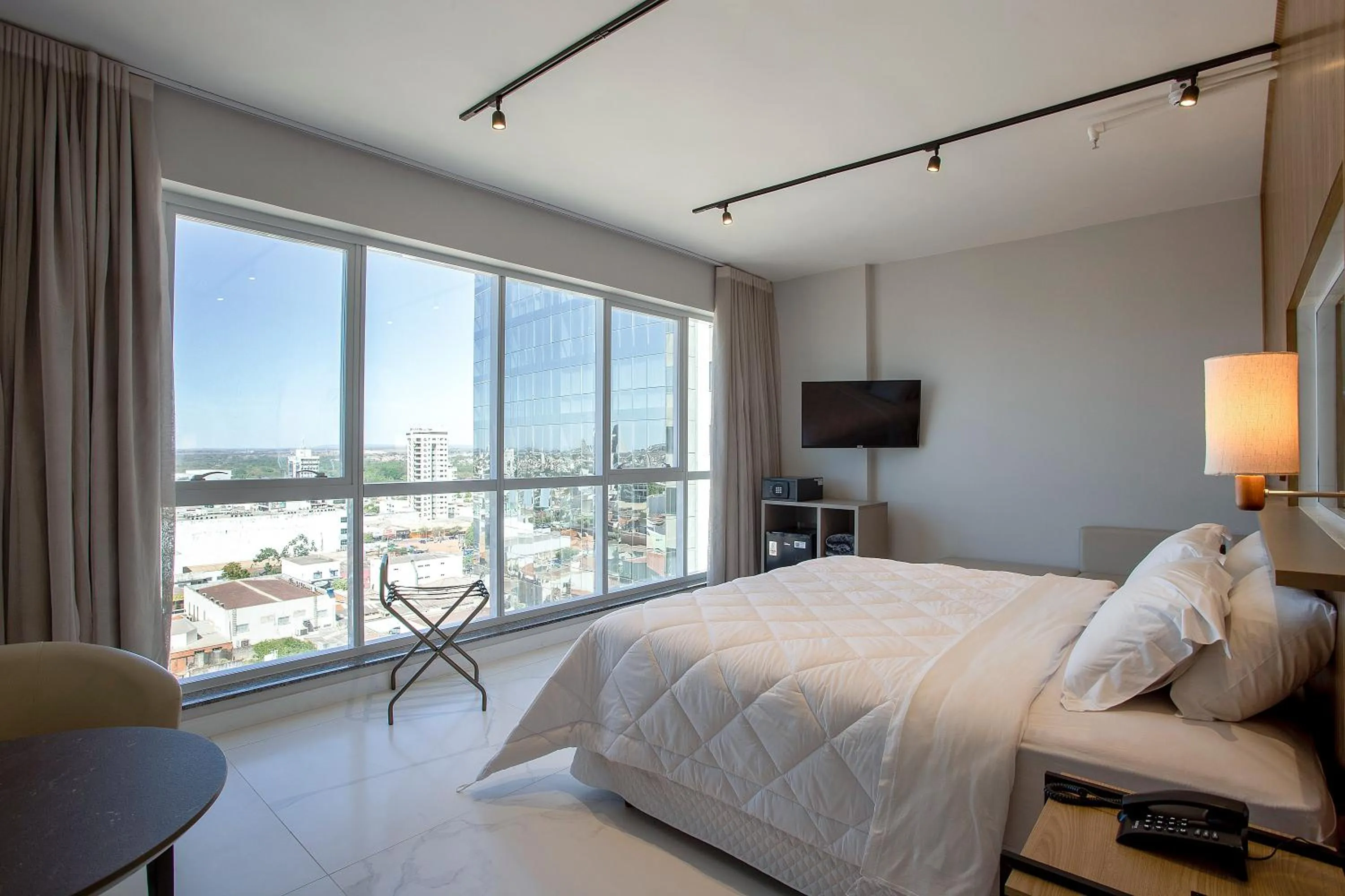 Photo of the whole room, Bed in Nacional Inn Rondonópolis