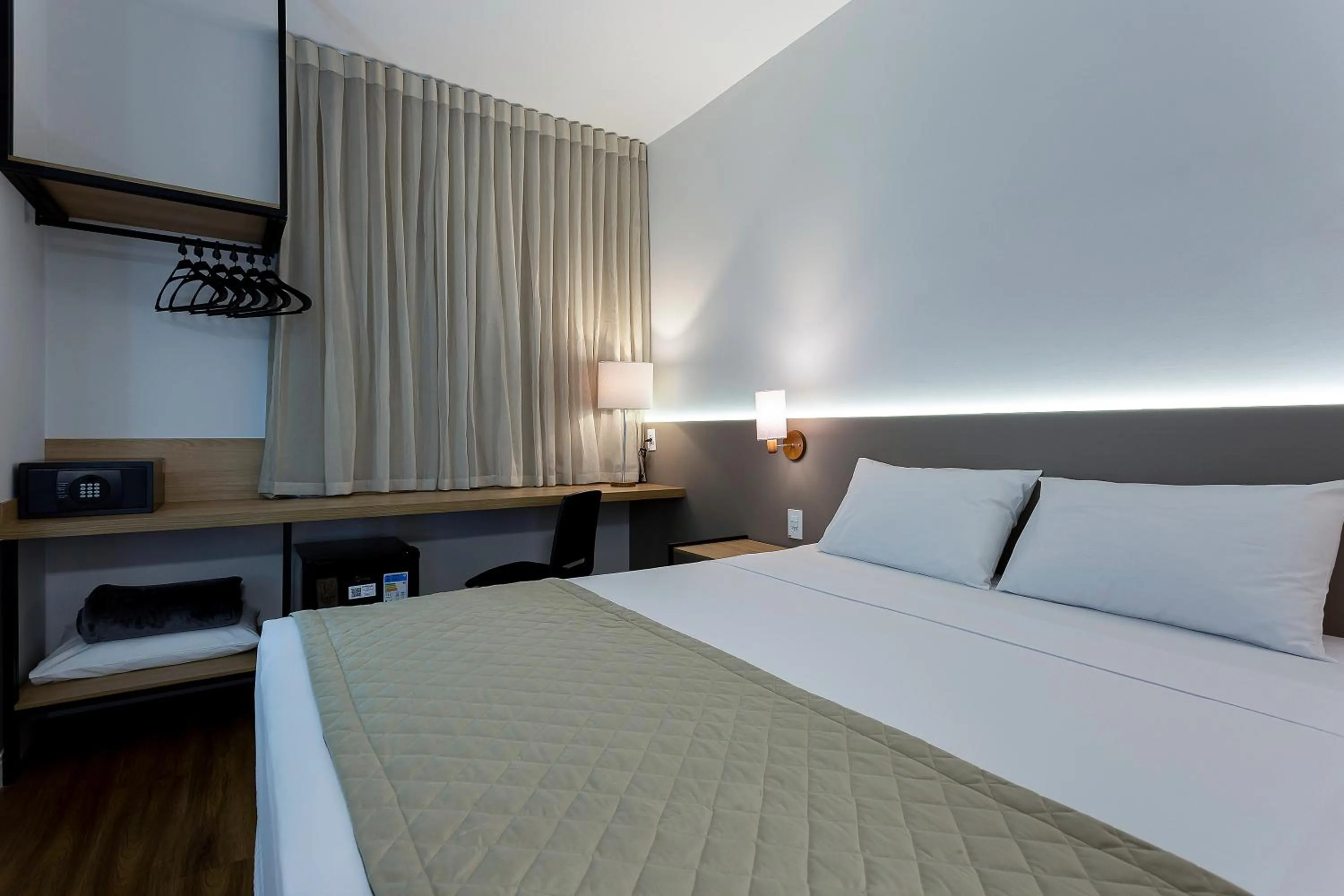 Photo of the whole room, Bed in Nacional Inn Rondonópolis