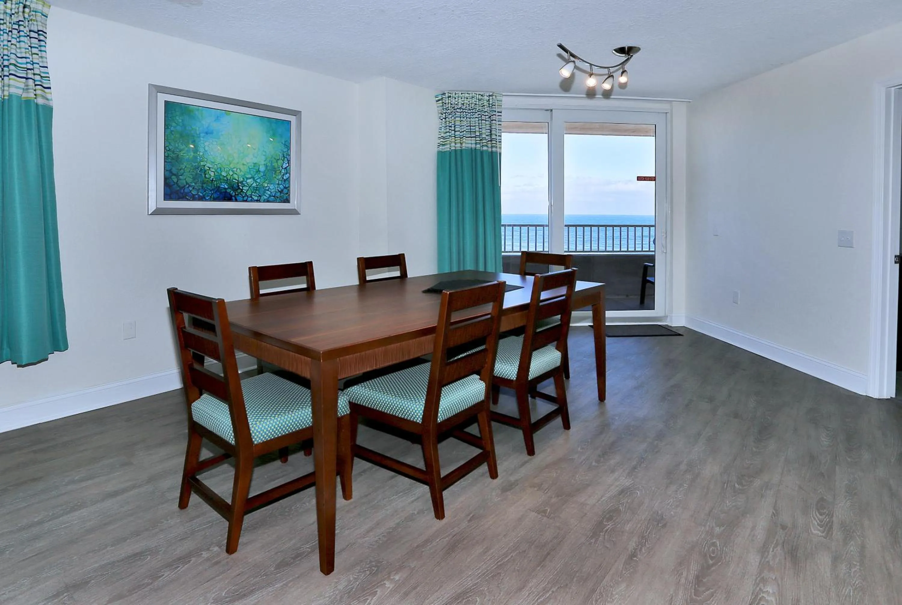 Dining area in Atlantic Terrace