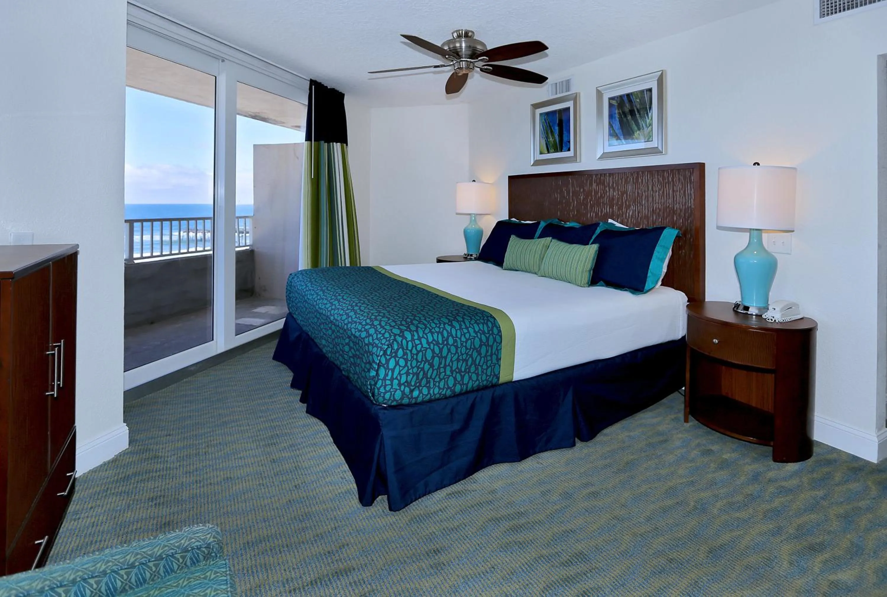 Bedroom, Bed in Atlantic Terrace