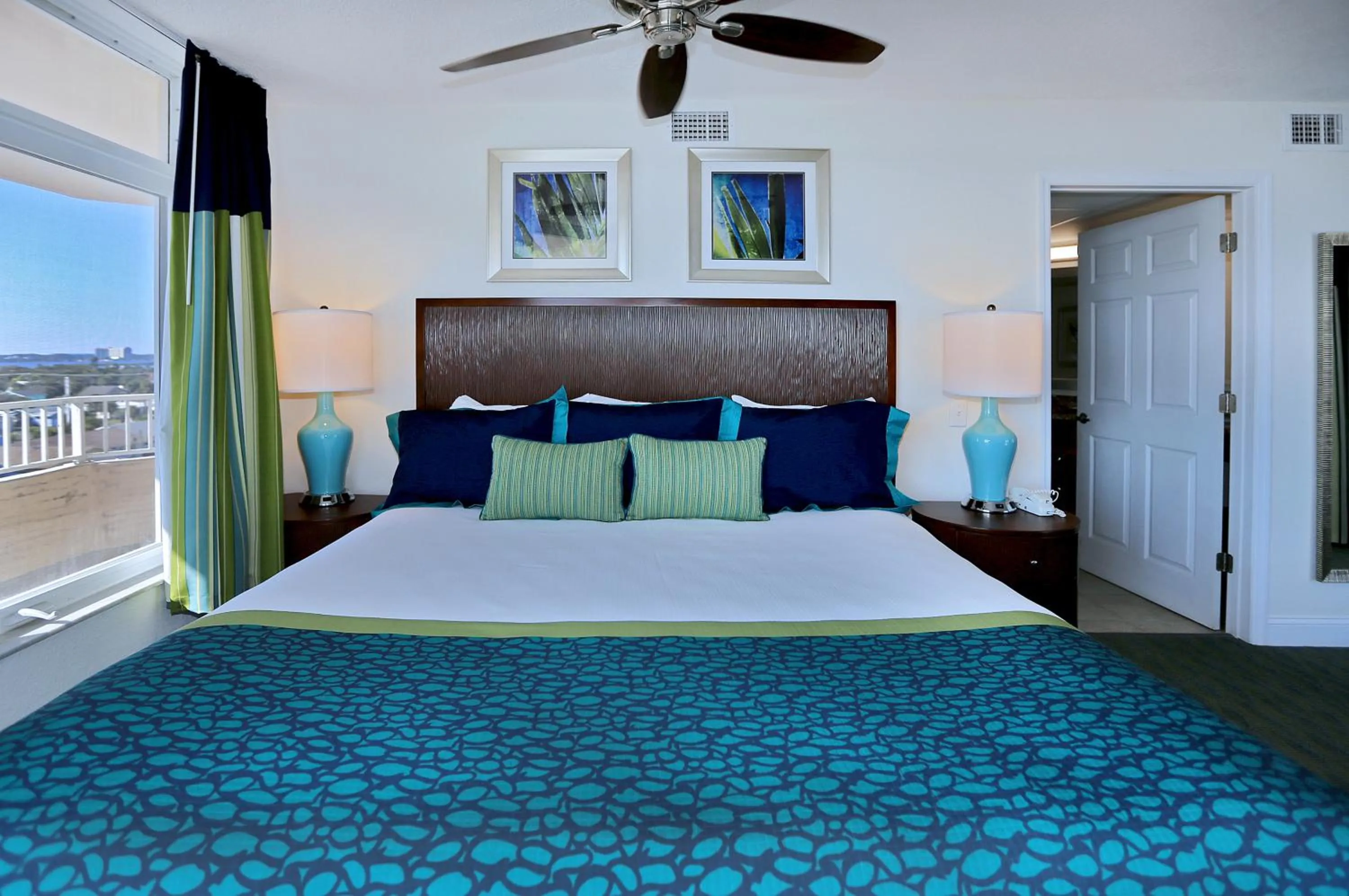 Bedroom, Bed in Atlantic Terrace