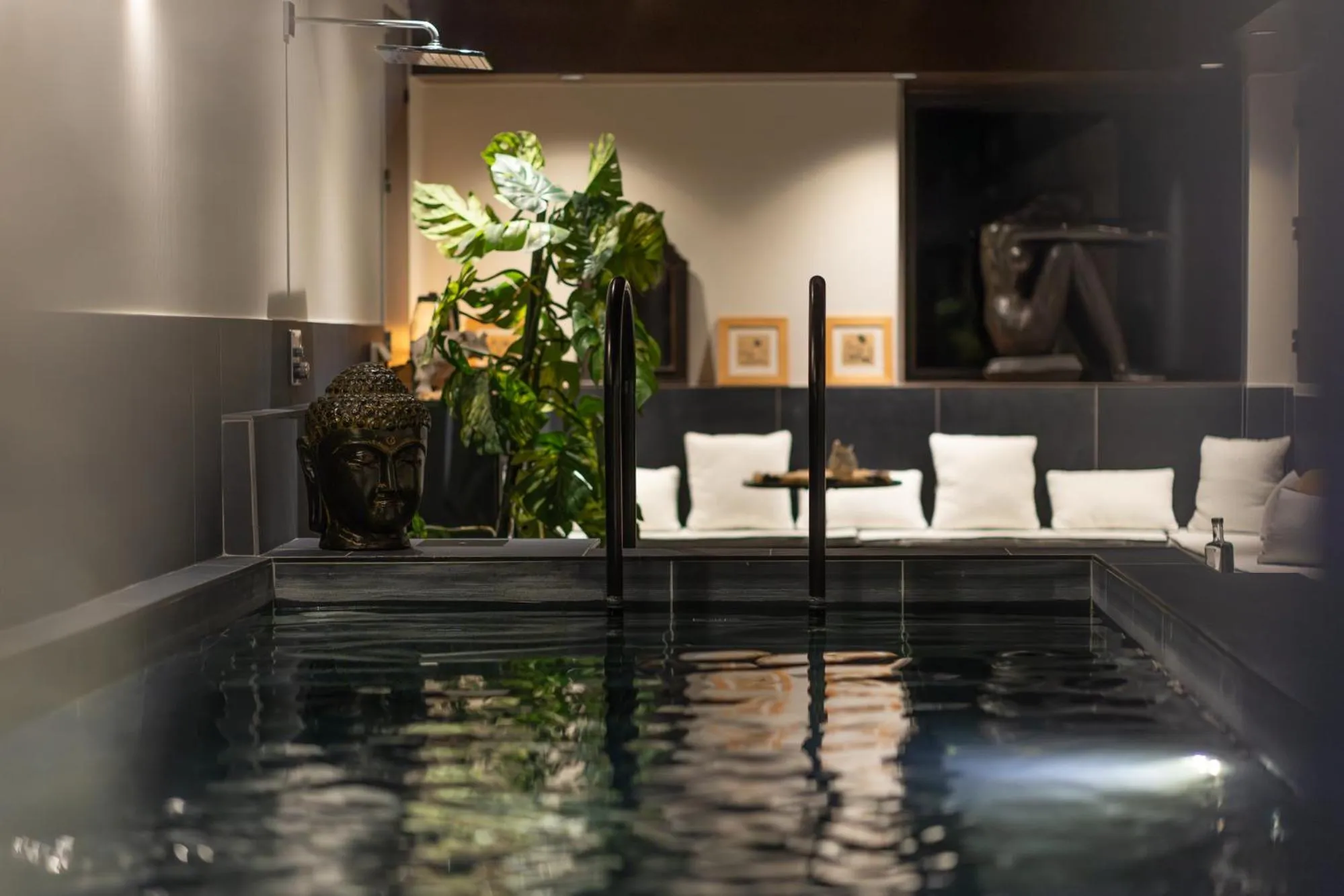 Swimming pool in Hôtel & SPA Le Chêne Vert