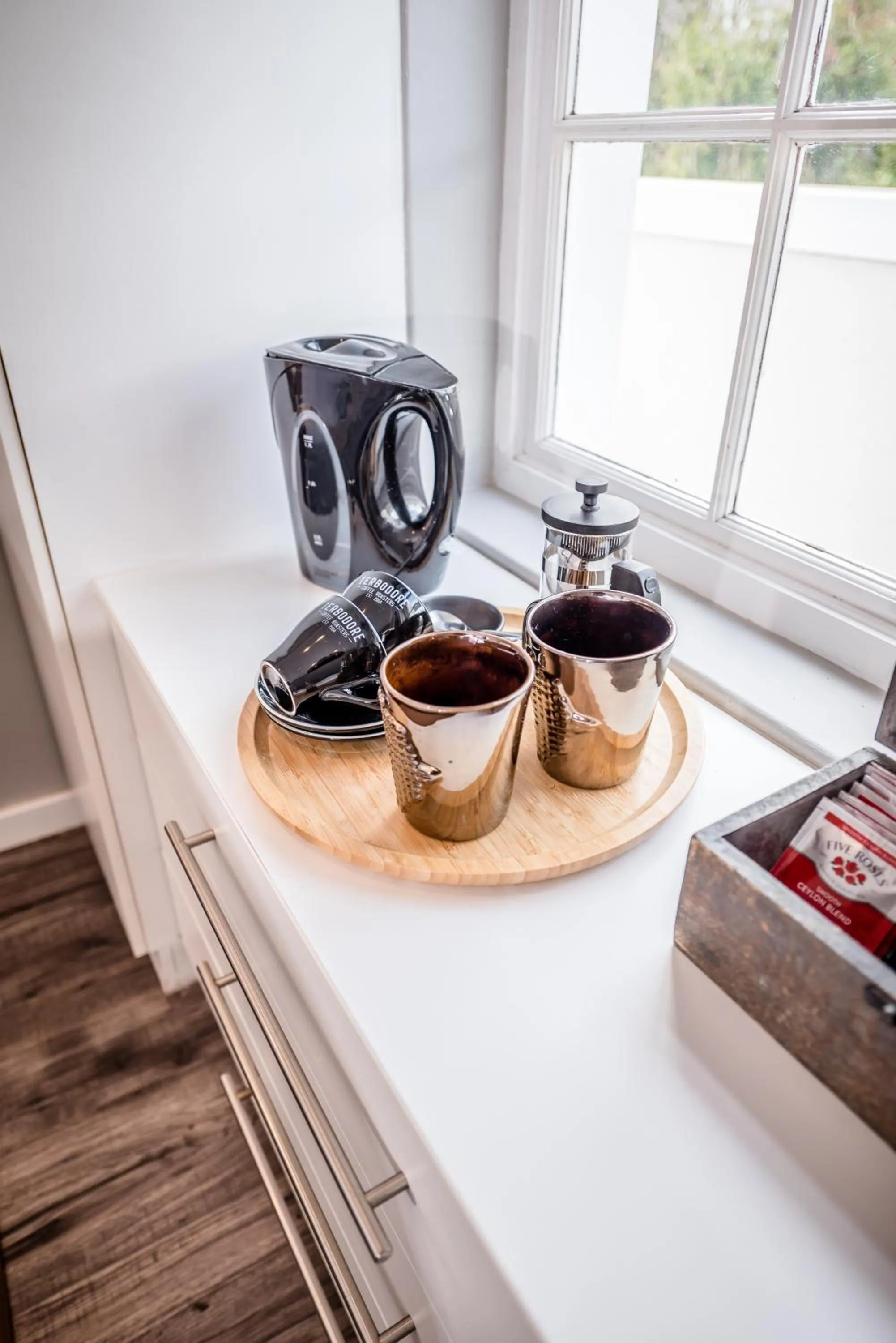 Coffee/tea facilities in Corner House Residence