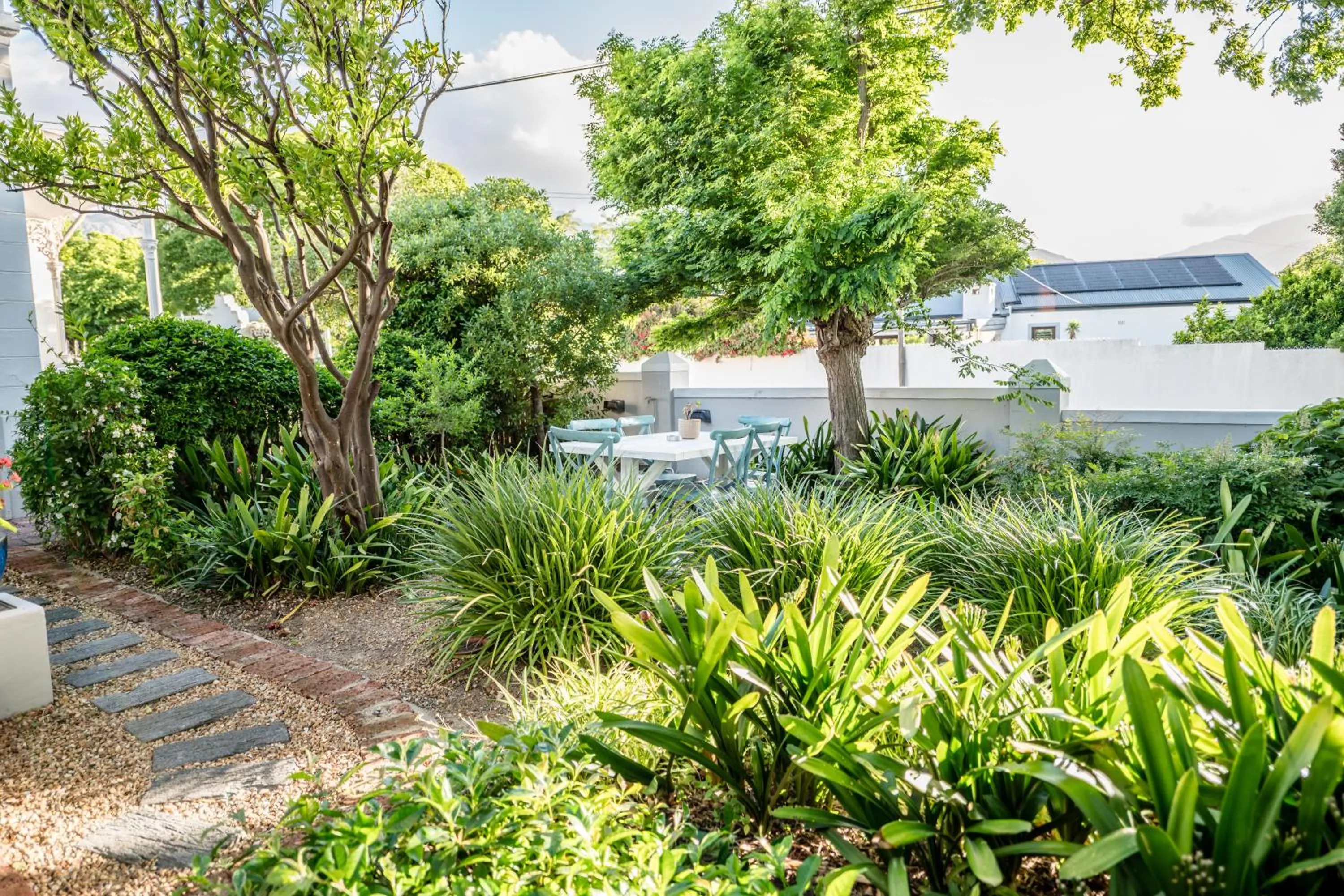 Natural landscape in Corner House Residence