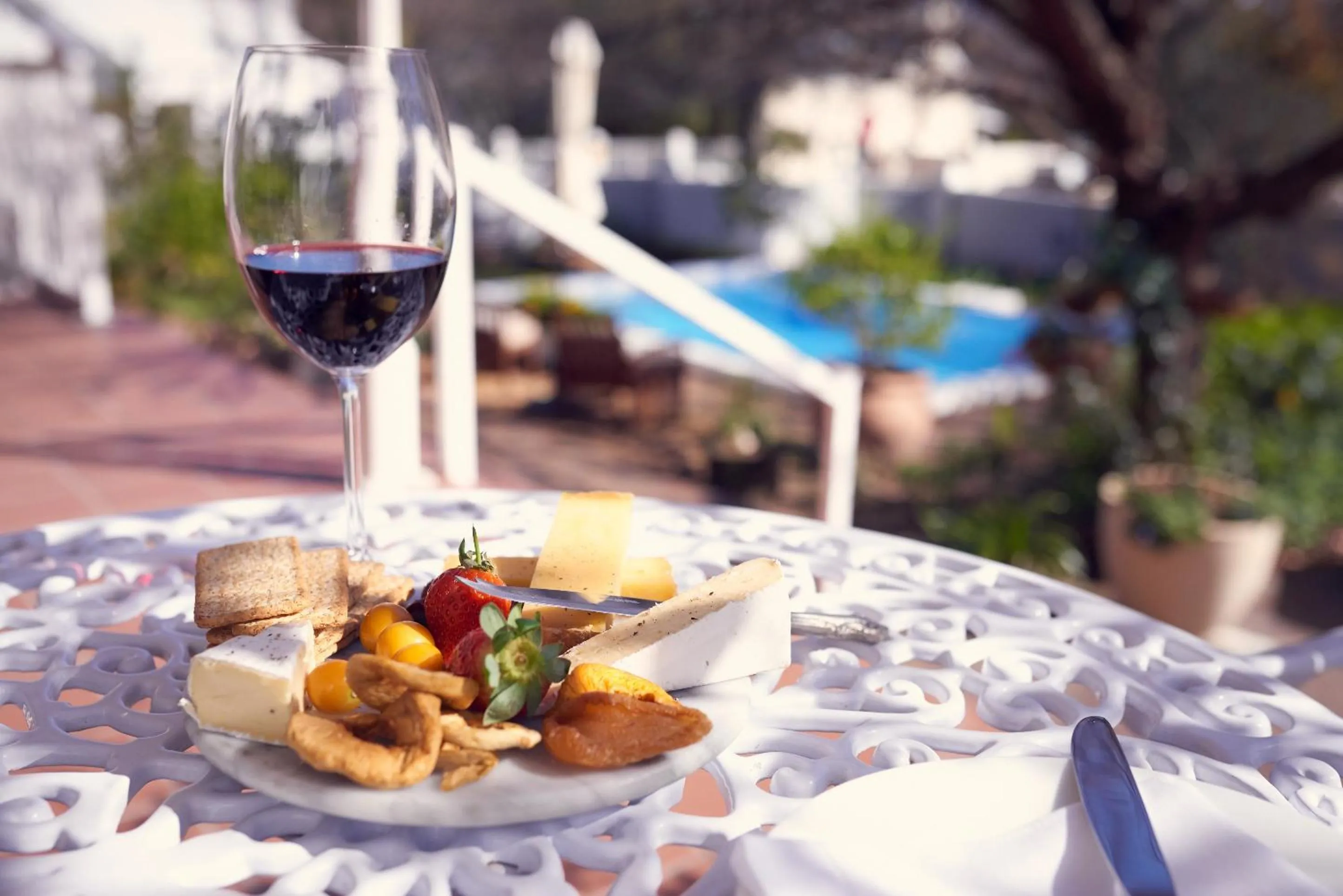 Day in Corner House Residence