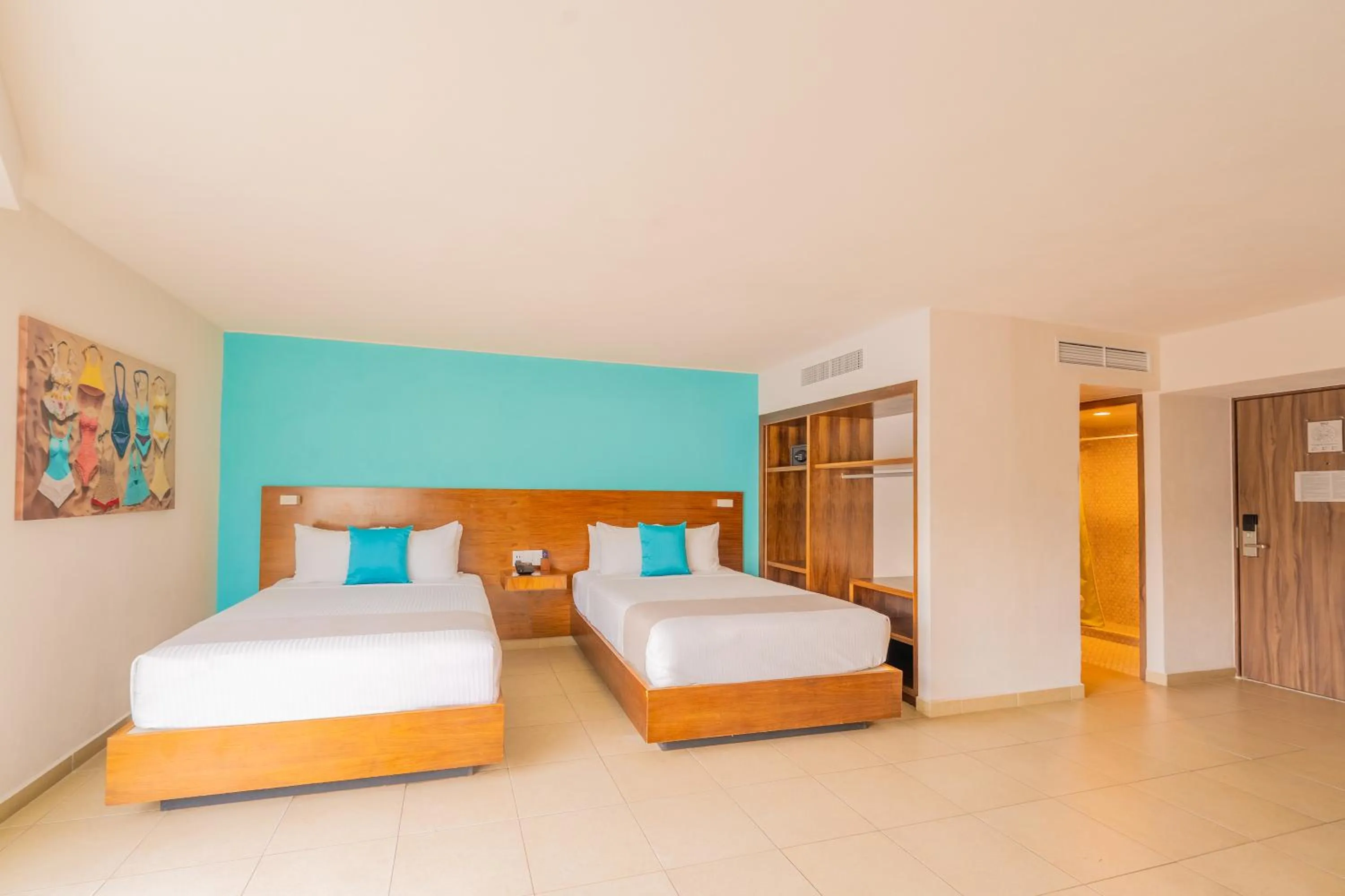 Bed in Hotel Amares Acapulco