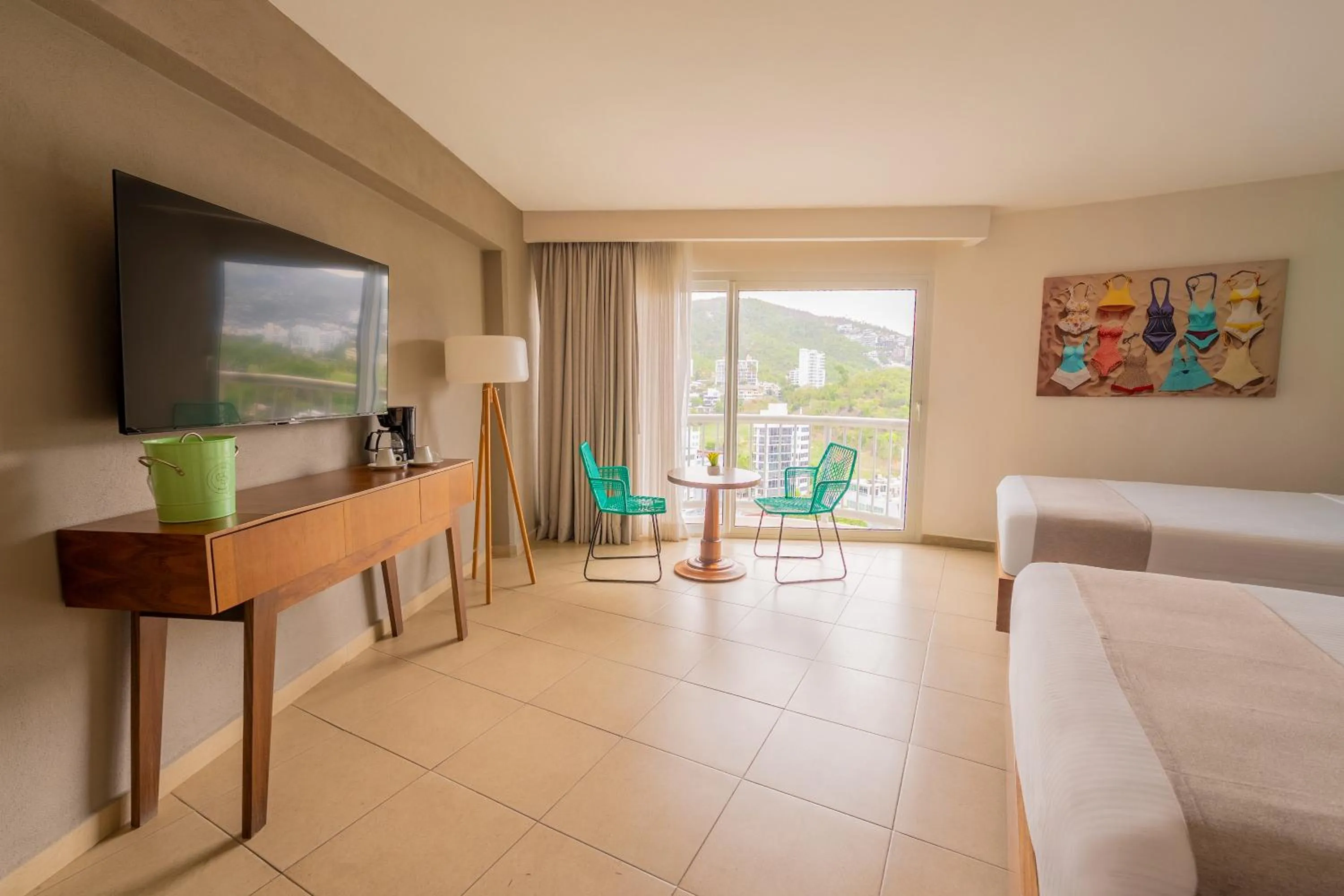 Bed in Hotel Amares Acapulco