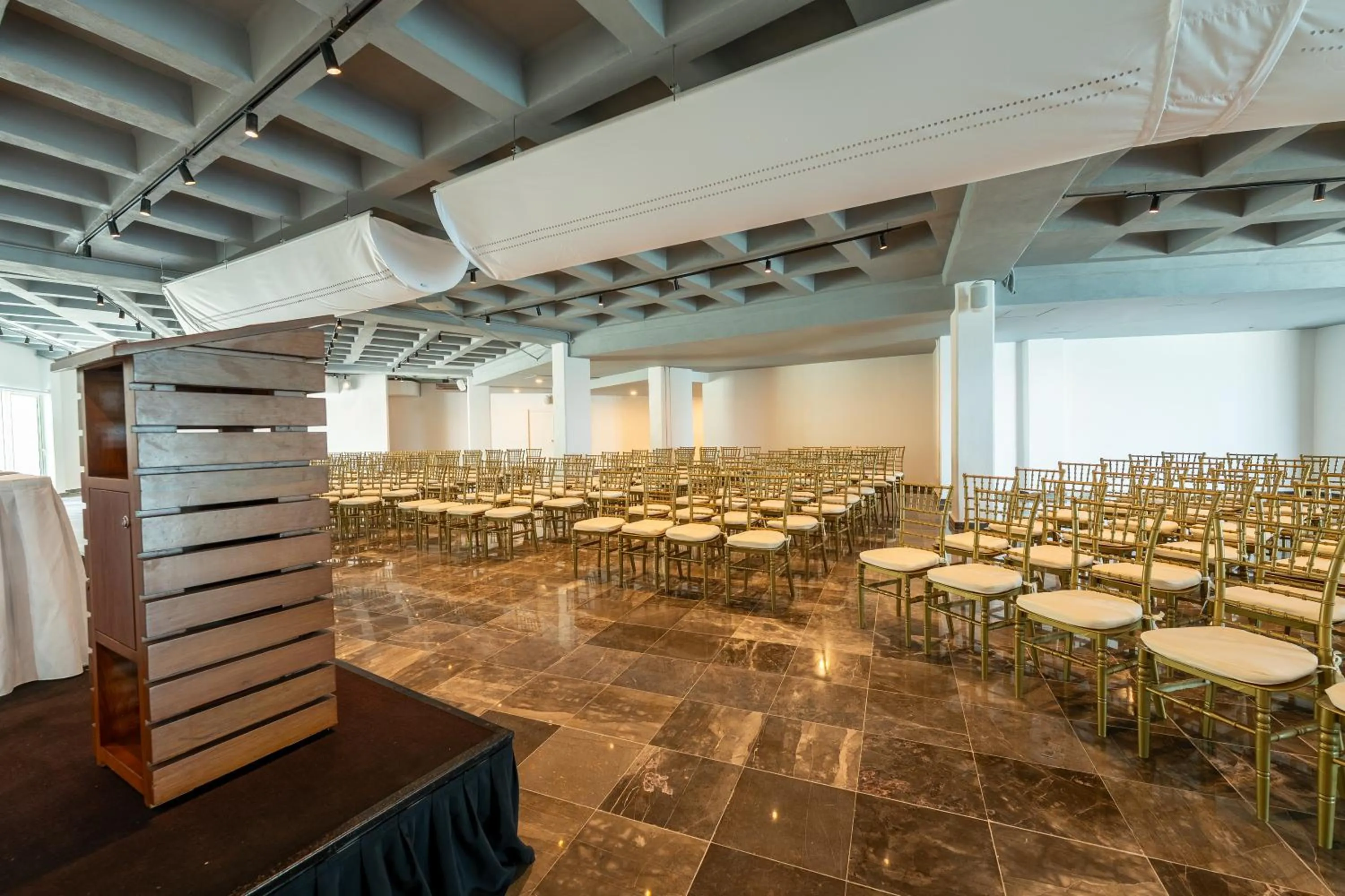 Meeting/conference room in Hotel Amares Acapulco