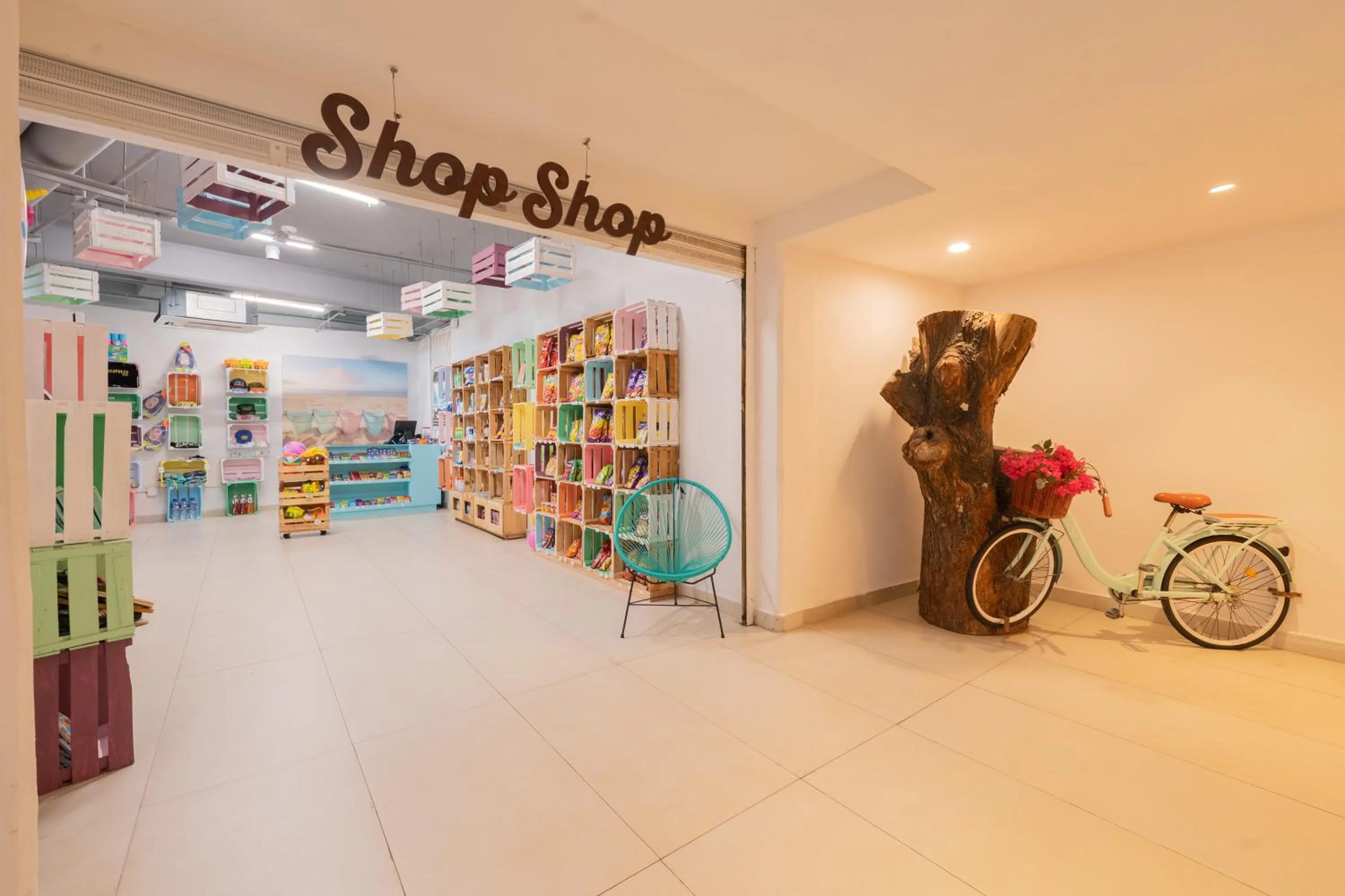 On-site shops in Hotel Amares Acapulco