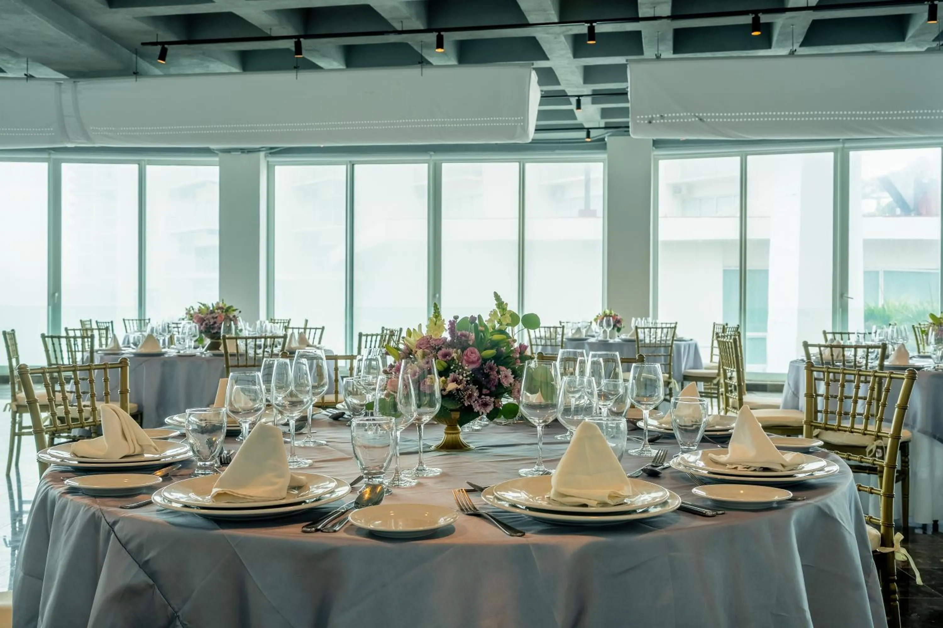 Banquet/Function facilities in Hotel Amares Acapulco
