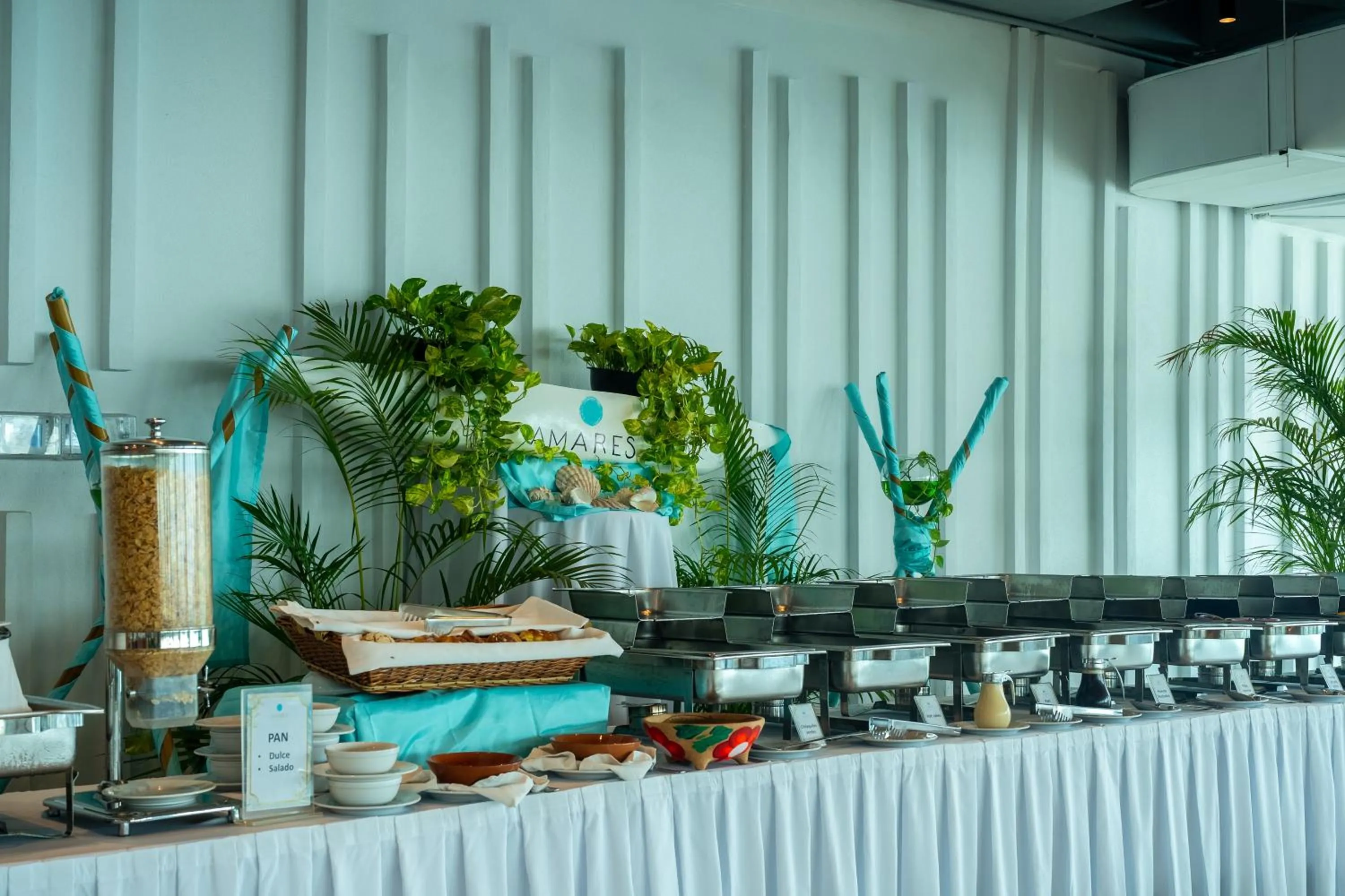 Restaurant/places to eat in Hotel Amares Acapulco