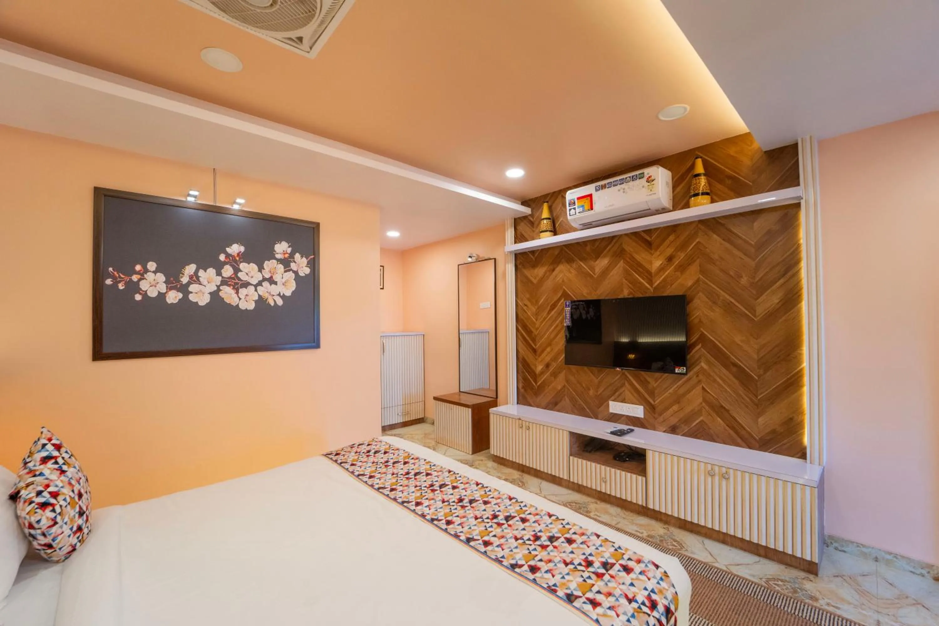 TV and multimedia, Bed in Bagicha villa and cottage