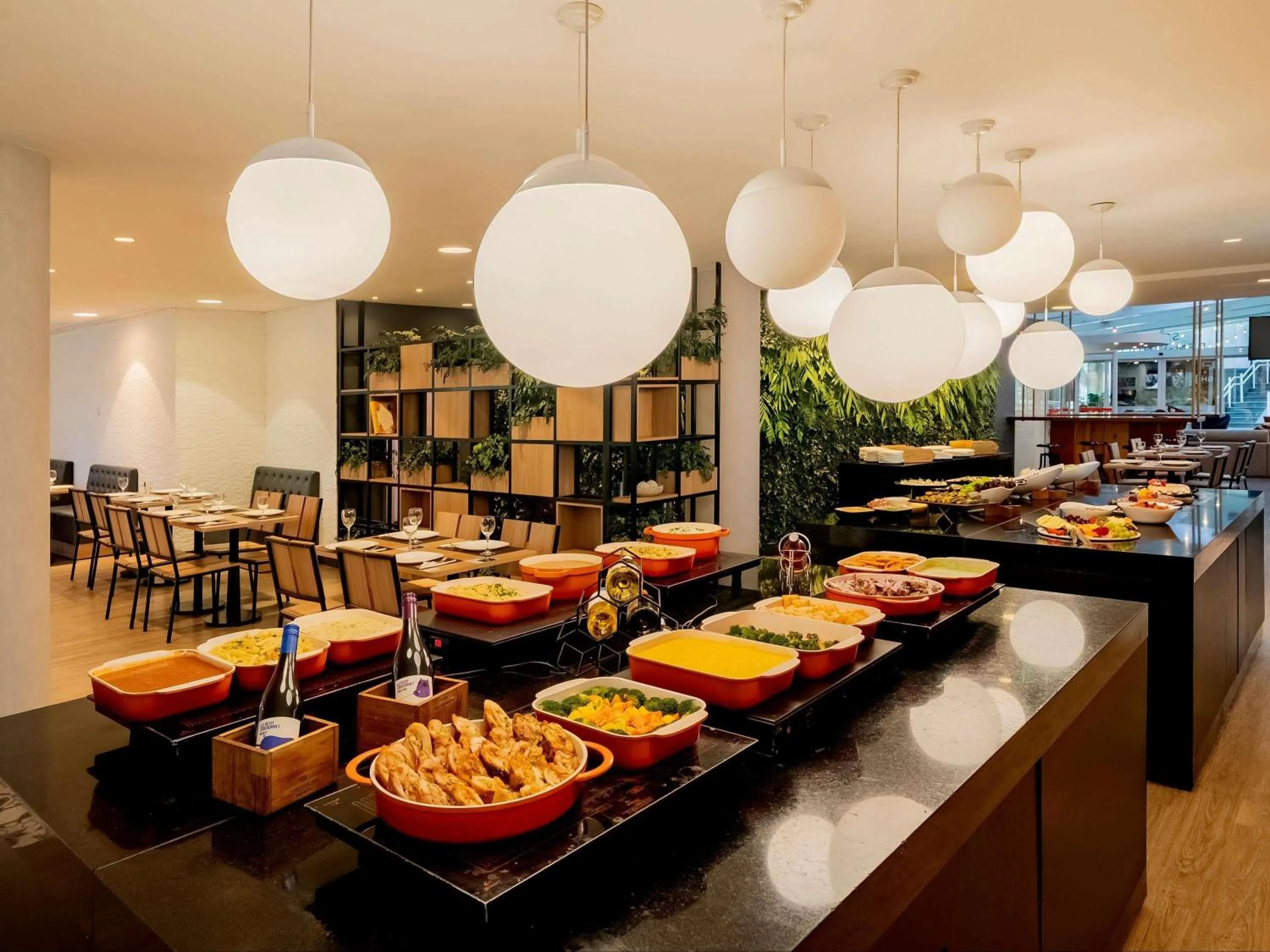 Restaurant/places to eat in ibis Sao Paulo Congonhas