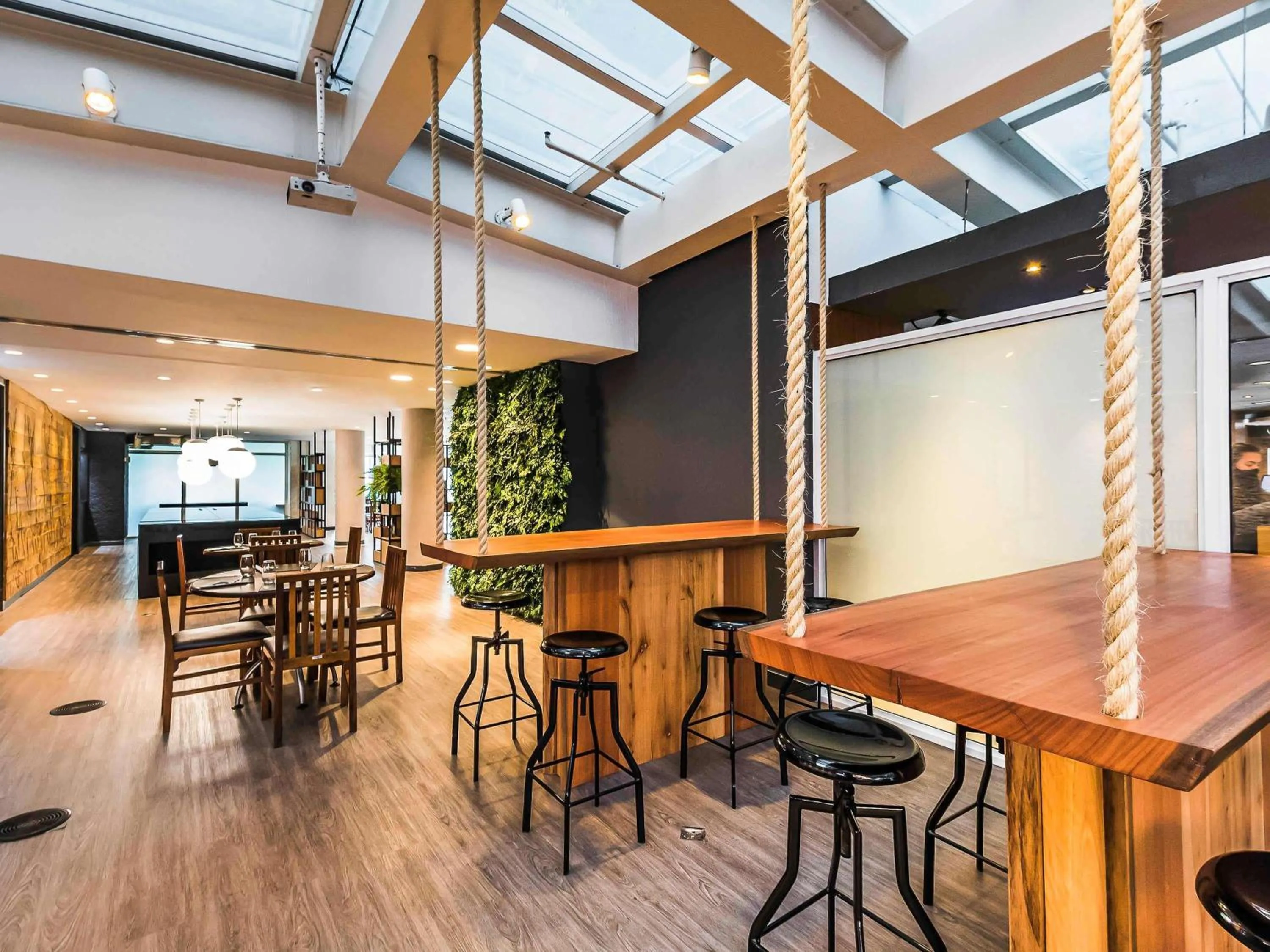 Restaurant/places to eat in ibis Sao Paulo Congonhas