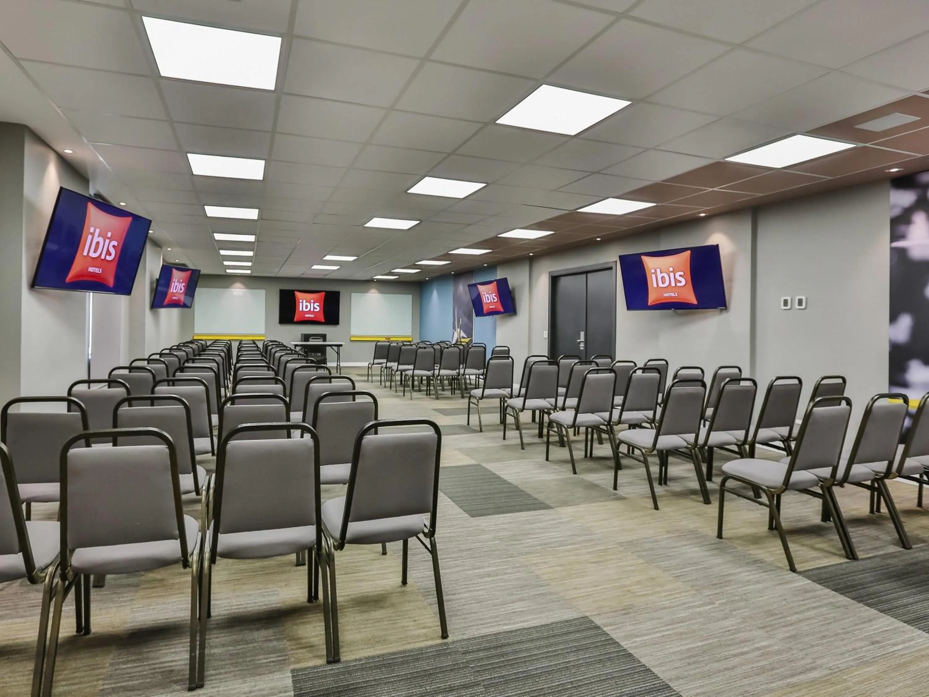 Meeting/conference room in ibis Sao Paulo Congonhas
