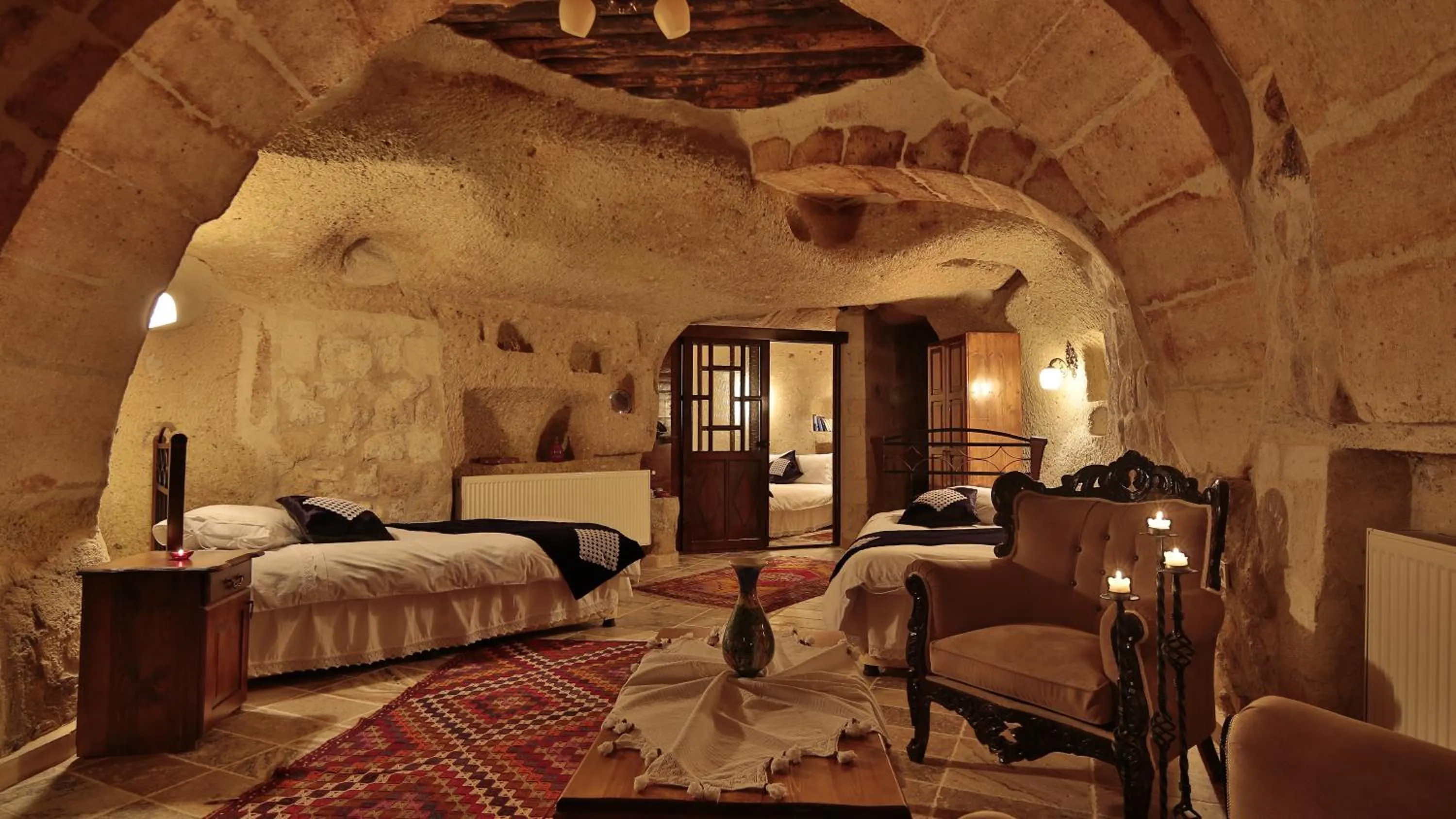 Photo of the whole room, Bed in Heaven Cave House - Razziya Evi