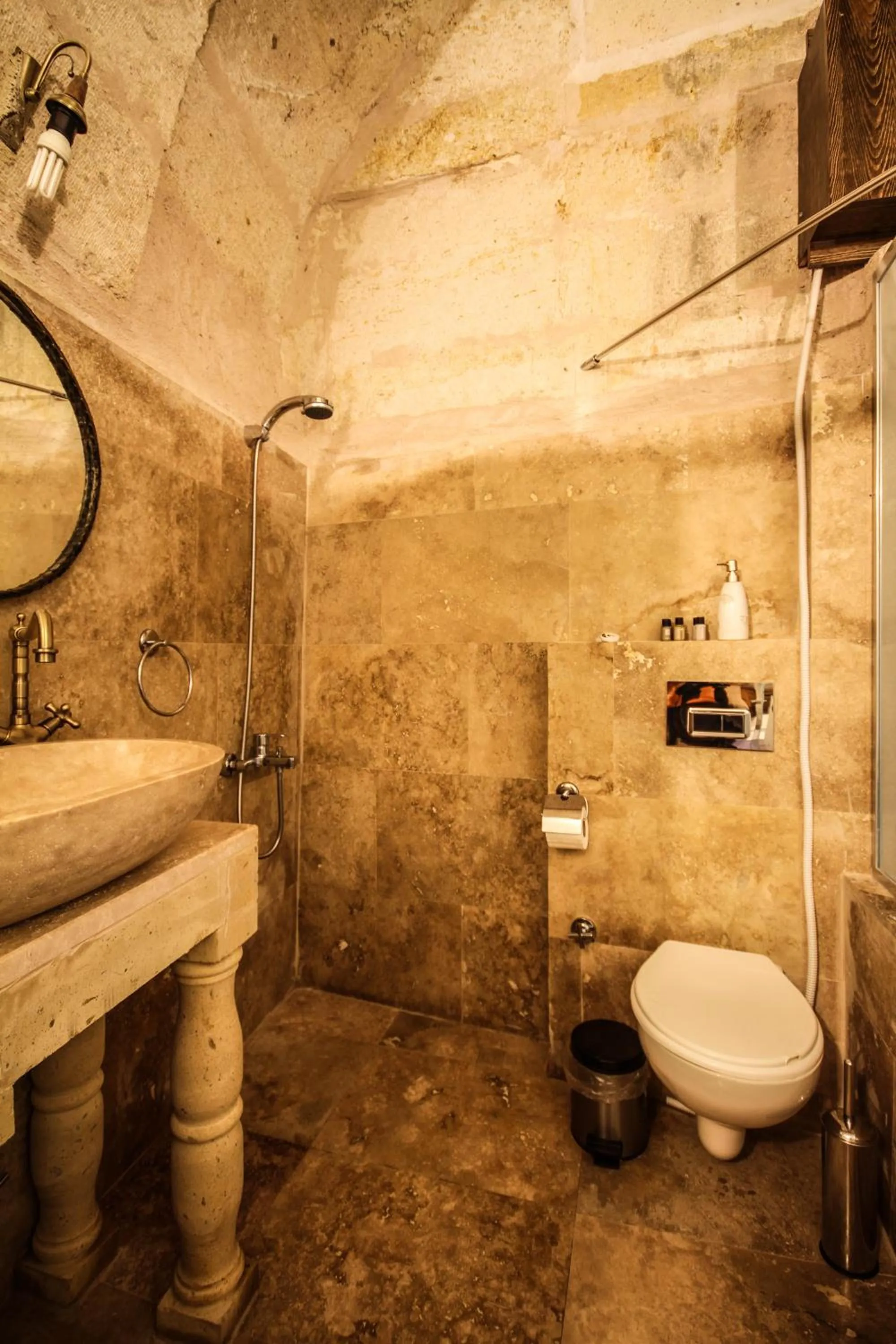 Heaven Cave House - Razziya Evi