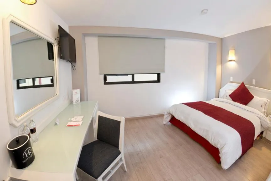 Photo of the whole room, Bed in Hotel Regente