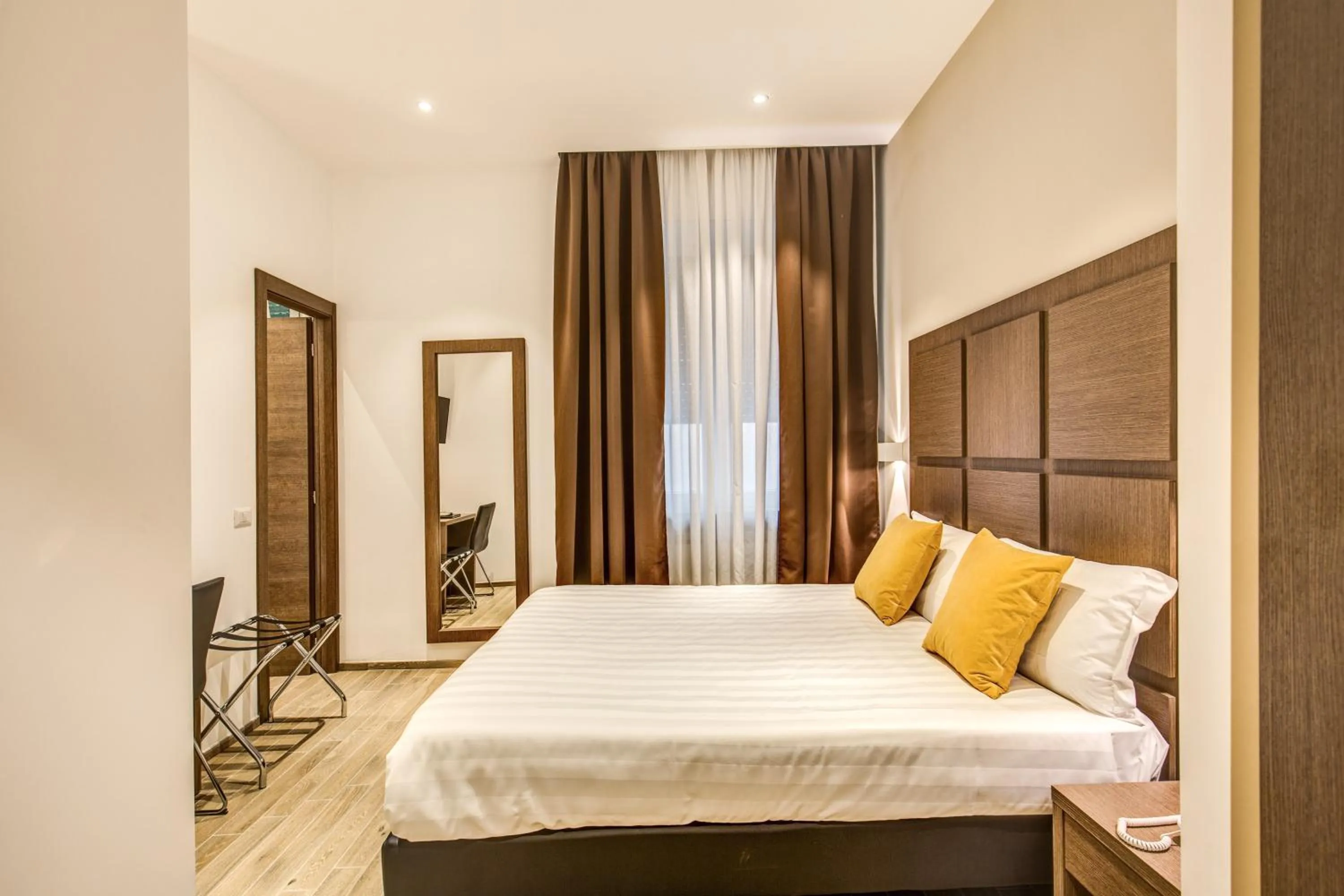 Photo of the whole room, Bed in House Garden