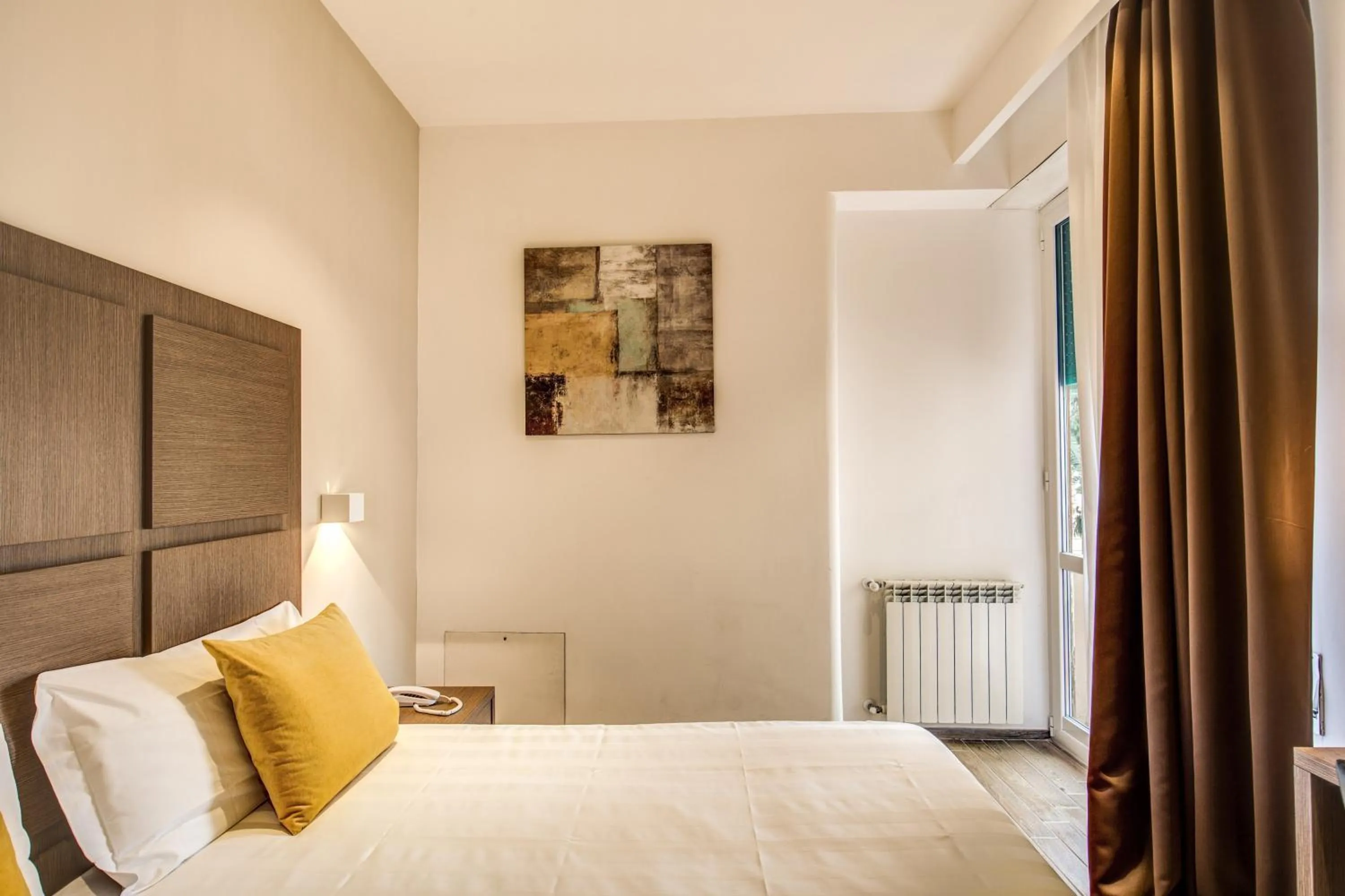 Decorative detail, Bed in House Garden