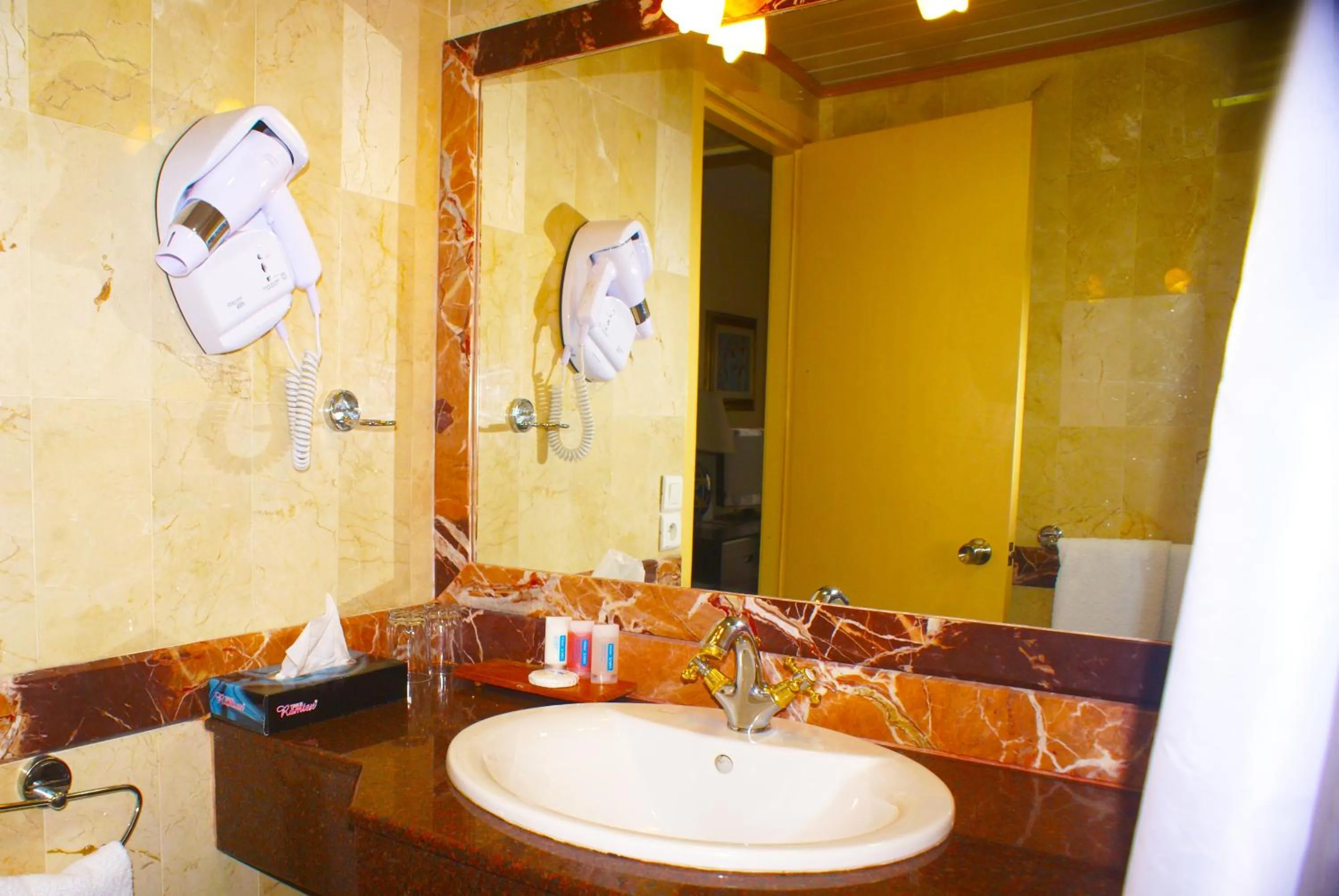 Bathroom in Hôtel Sawa