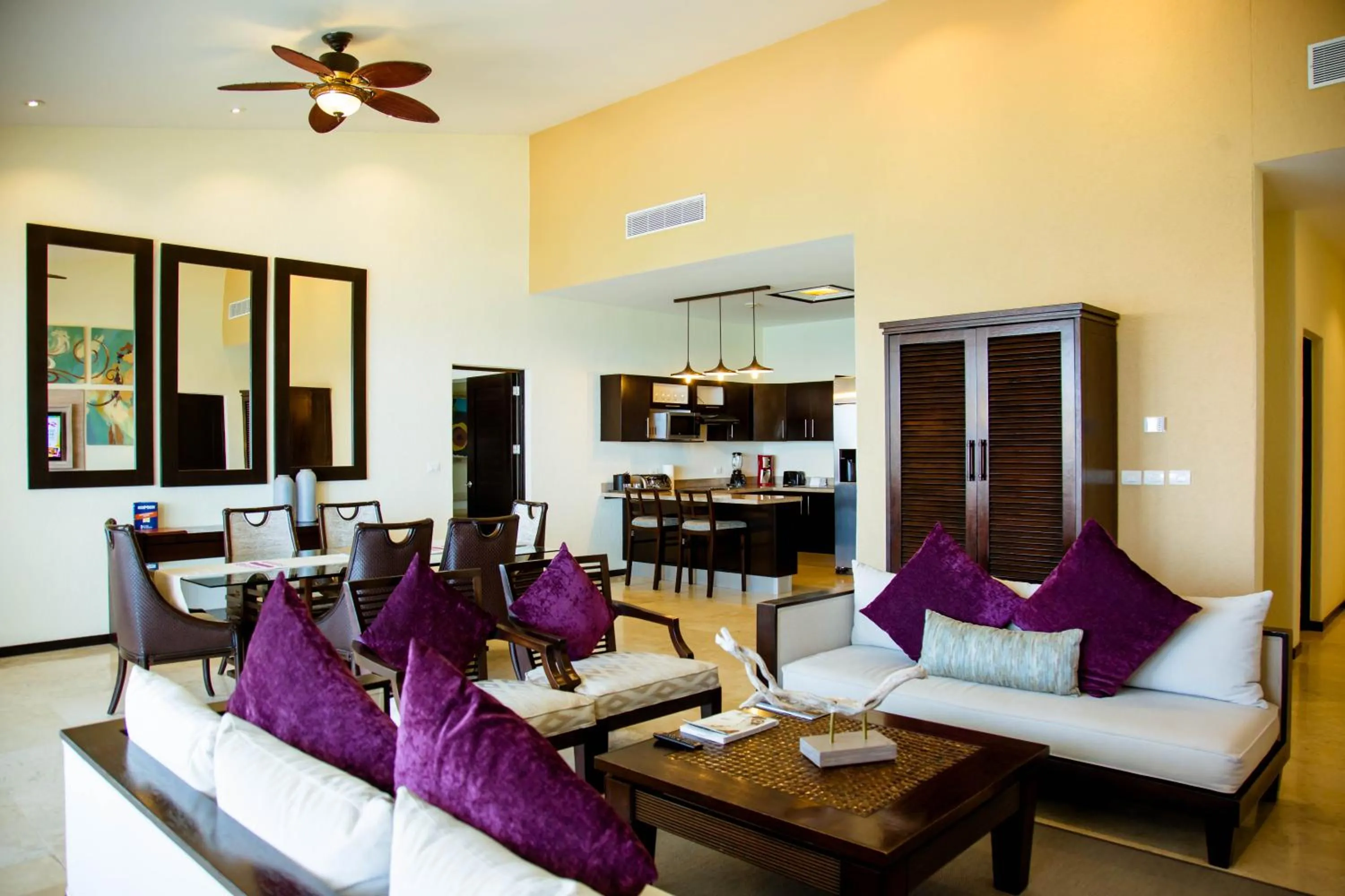 Living room in Casa Dorada Los Cabos Resort & Spa