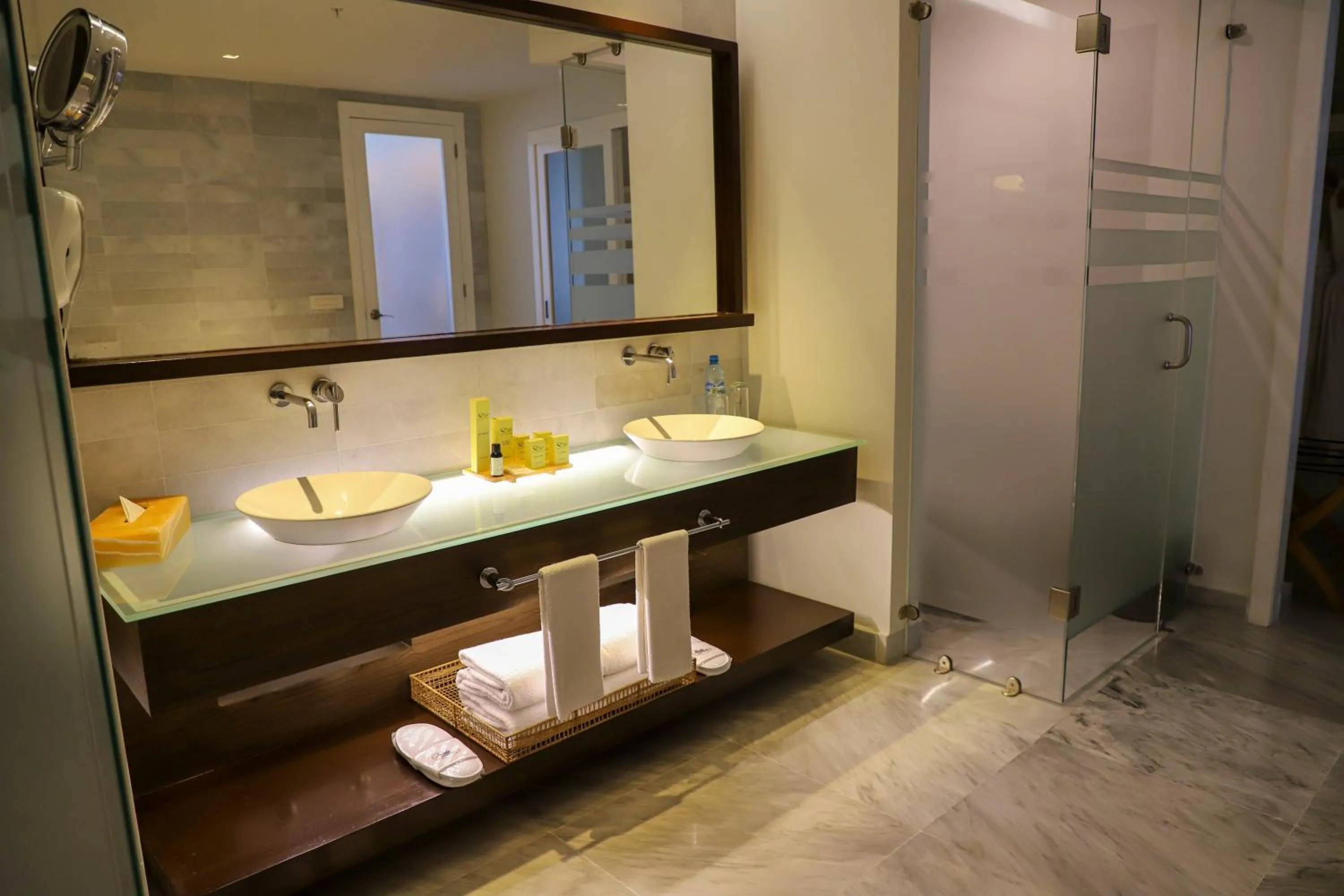 Master Suite King Size Bed Resort View in Palacio Mundo Imperial Riviera Diamante Acapulco