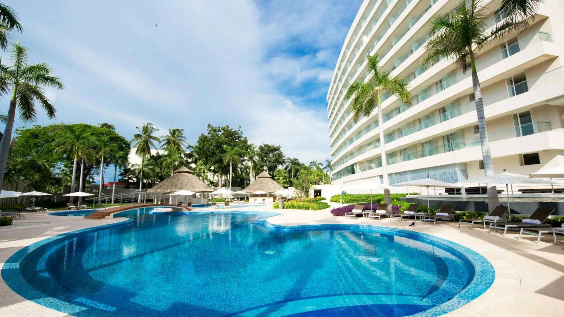 Pool view in Palacio Mundo Imperial Riviera Diamante Acapulco